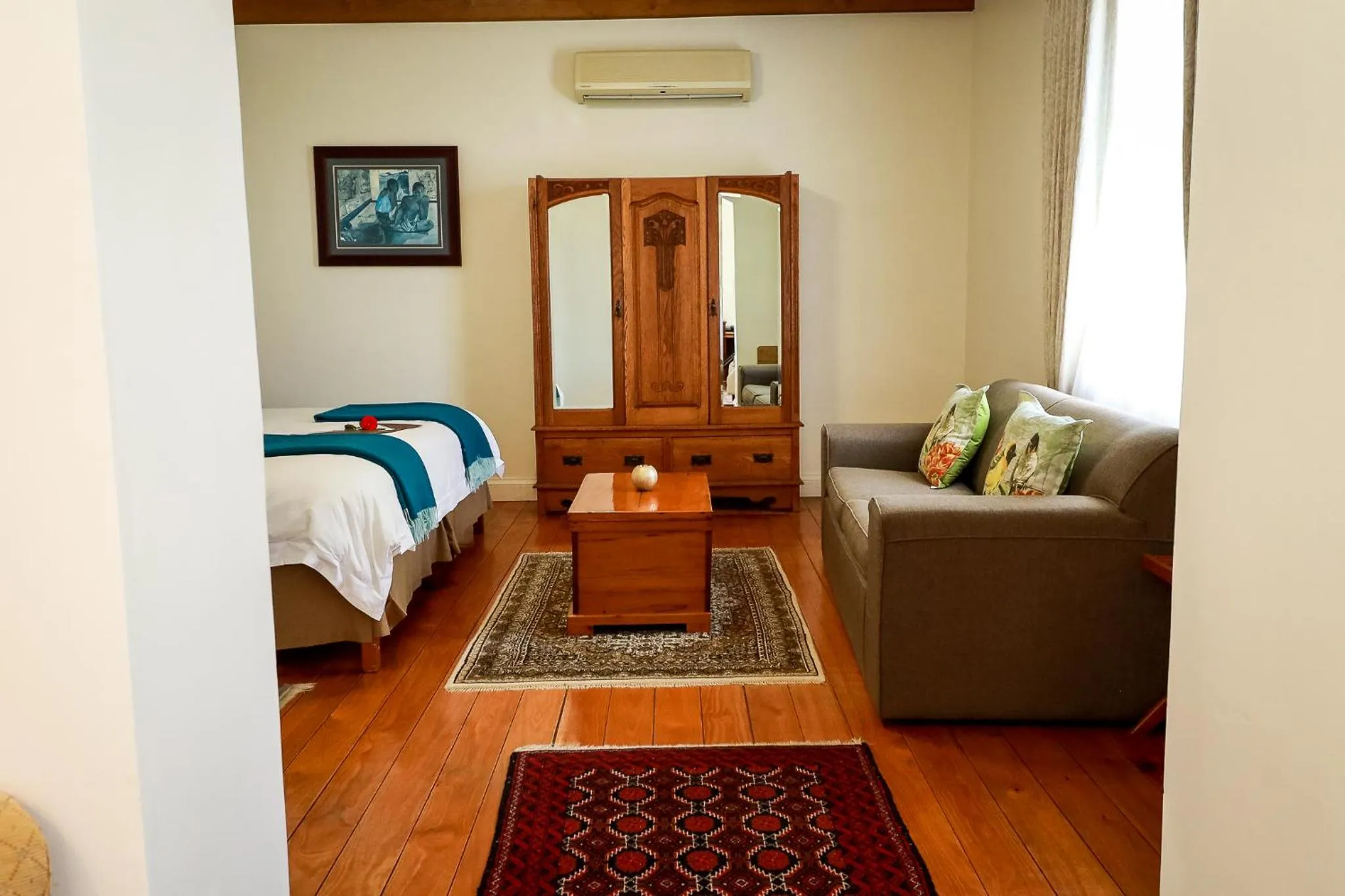 wardrobe, Bed in Altes Landhaus Country Lodge