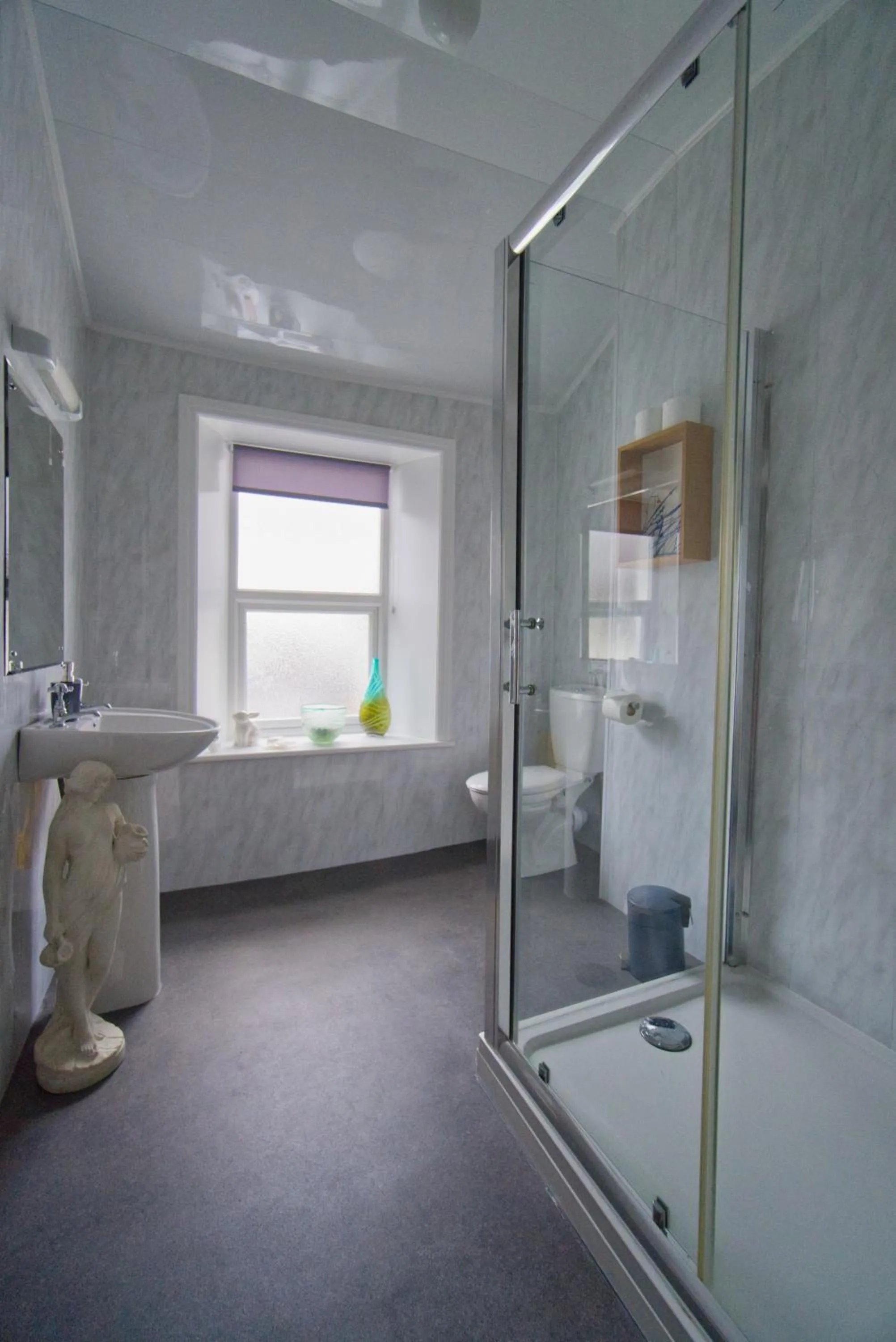 Bathroom in Glan Y Mor Hotel (Adult Only)