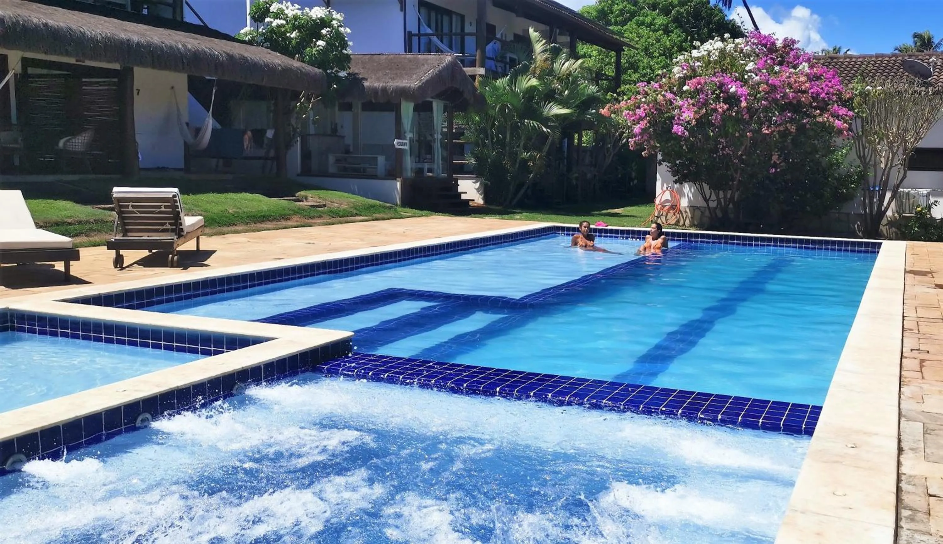 Swimming pool in Vila Emanuelle Pousada Boutique
