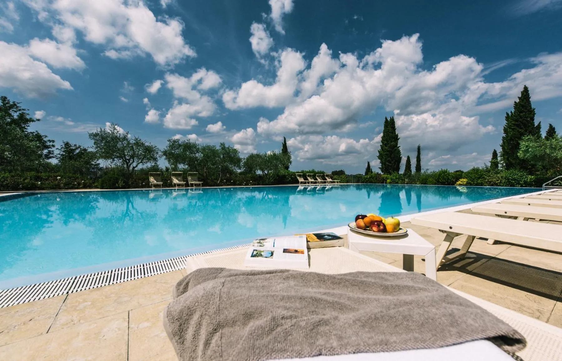 Swimming pool in Tenuta Quarrata