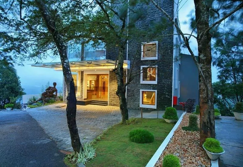 Chandys Windy Woods Munnar