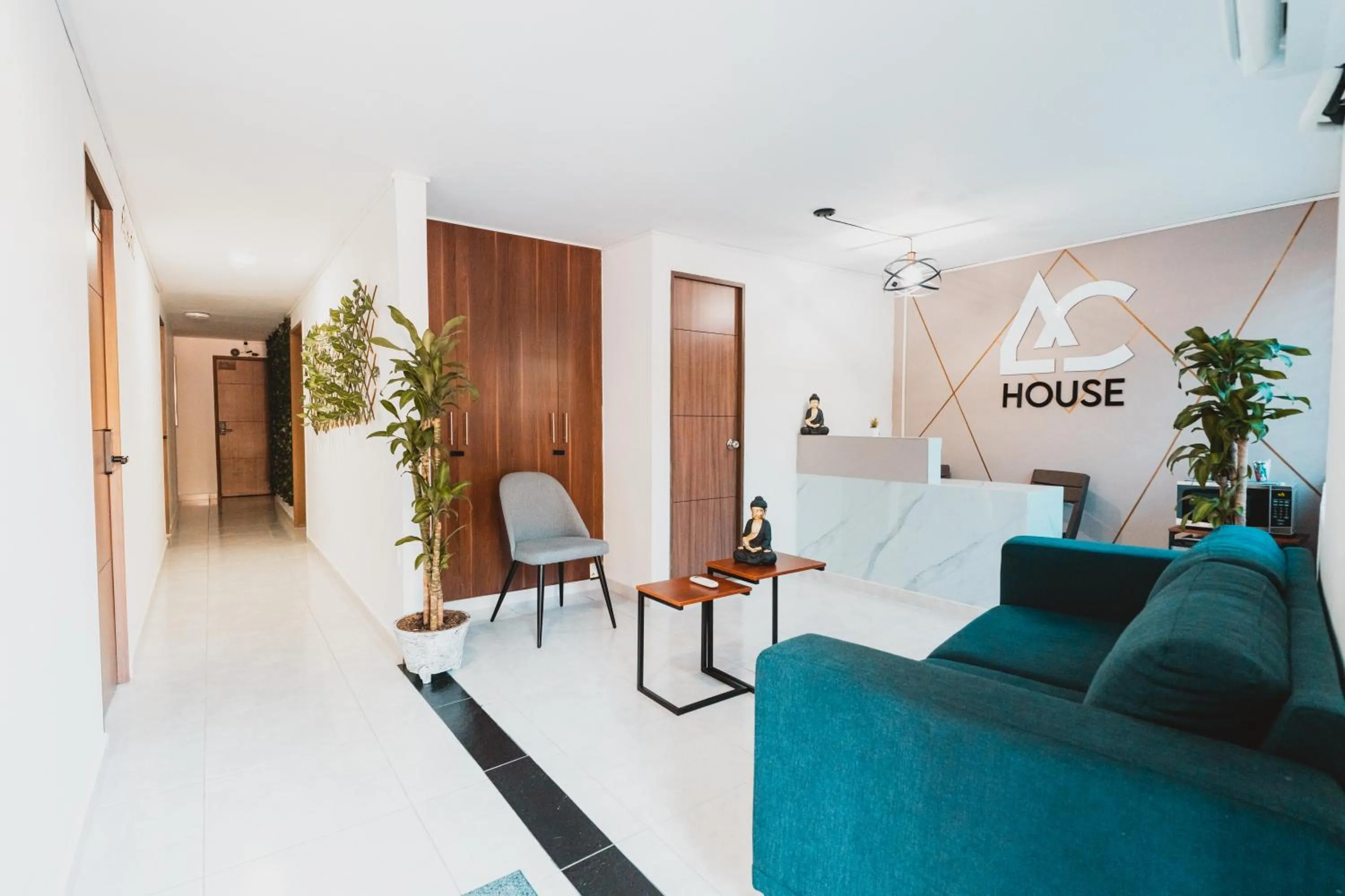 Lobby or reception in AC - House Laureles - Self Cheking