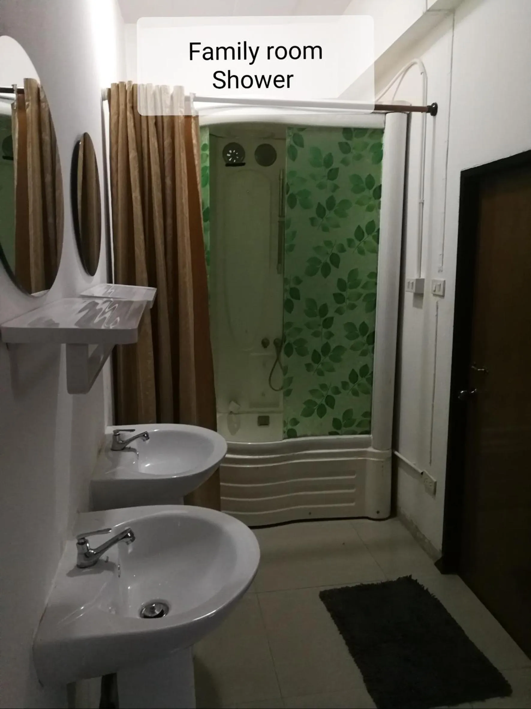 Shower in Chiang Mai Happy House Hostel
