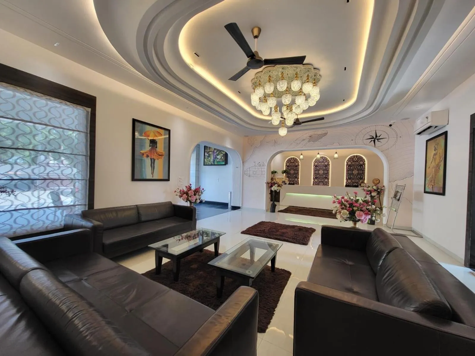 Jhansi Hotel