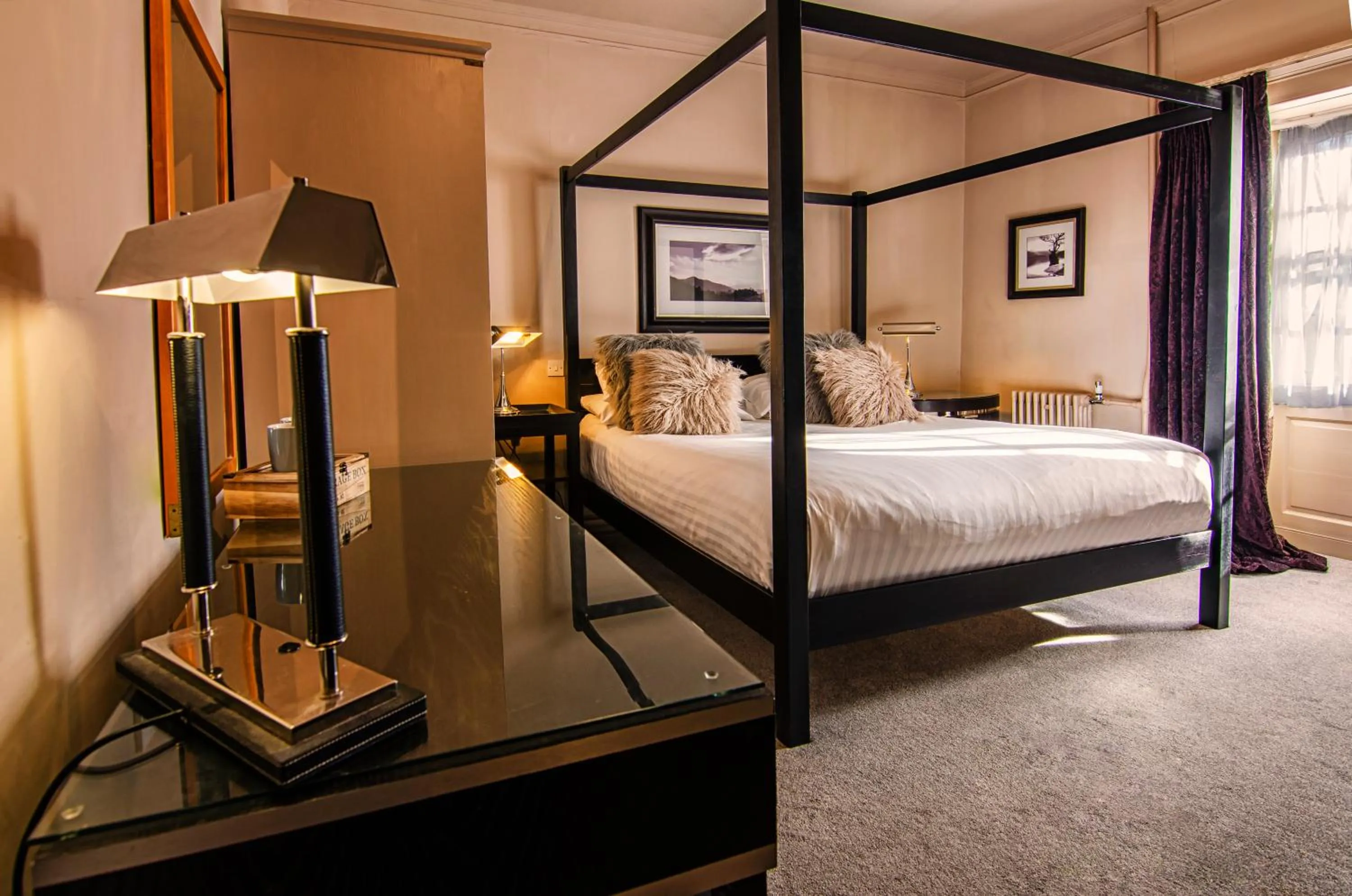 Bedroom, Bed in Strathaven Hotel