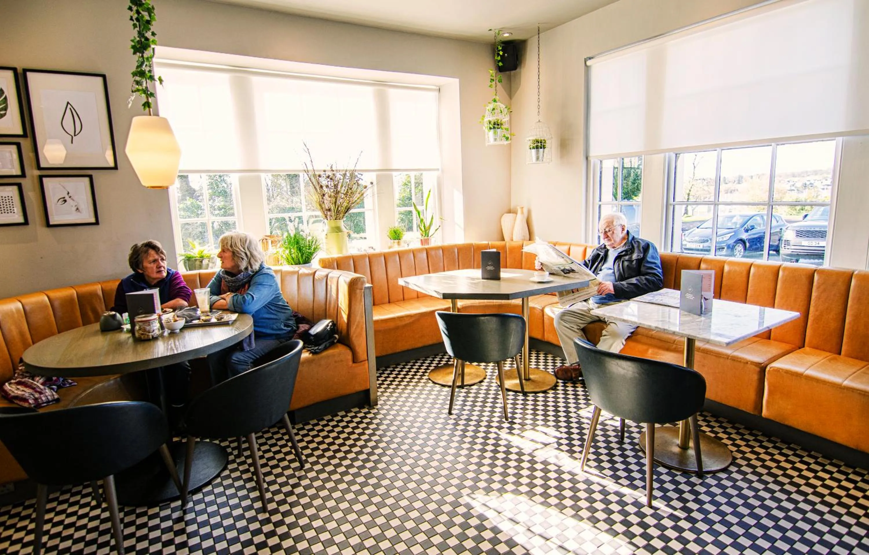 Lounge or bar in Strathaven Hotel