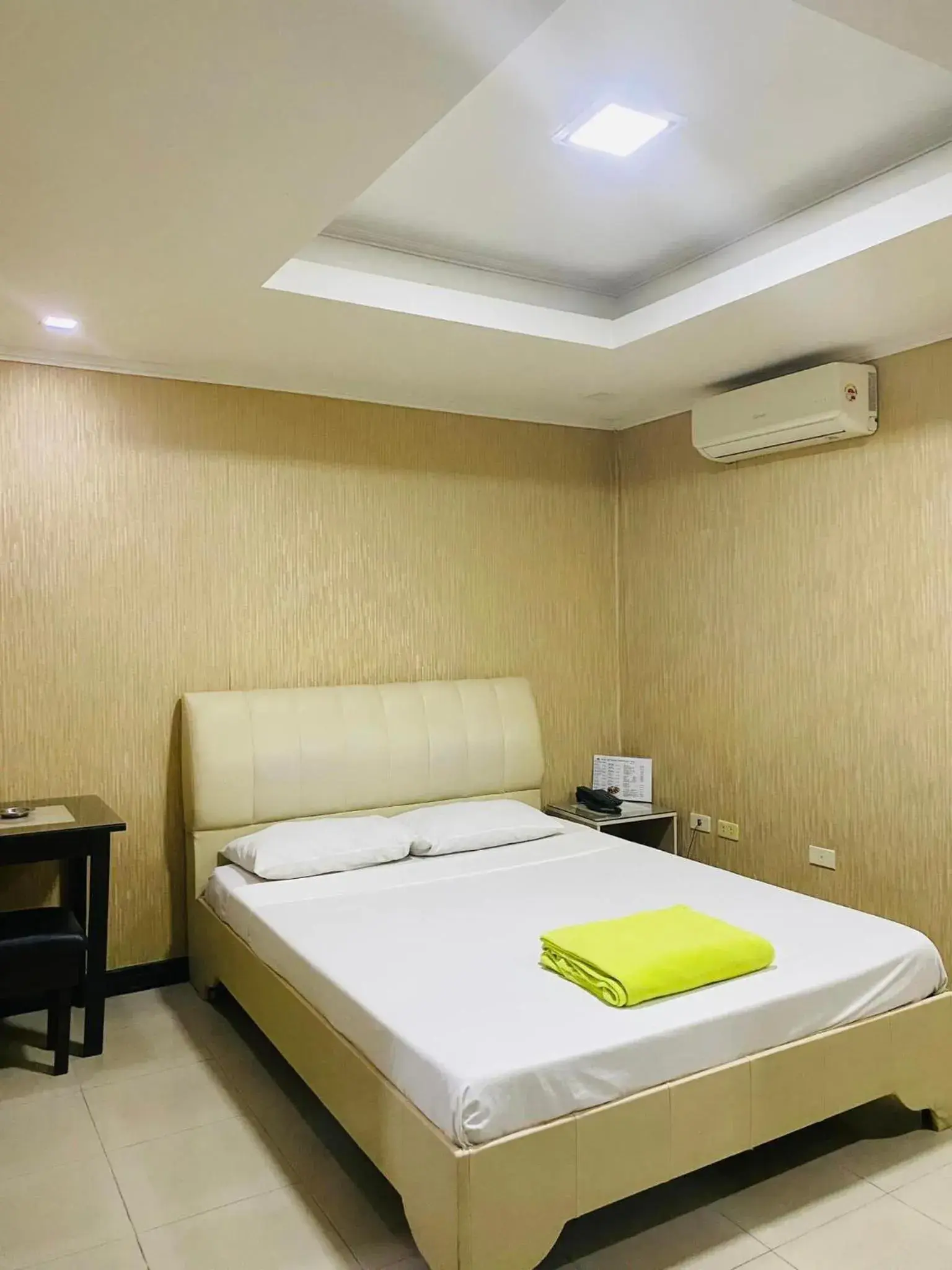 Bed in PJ INN HOTEL Bed in PJ INN HOTEL