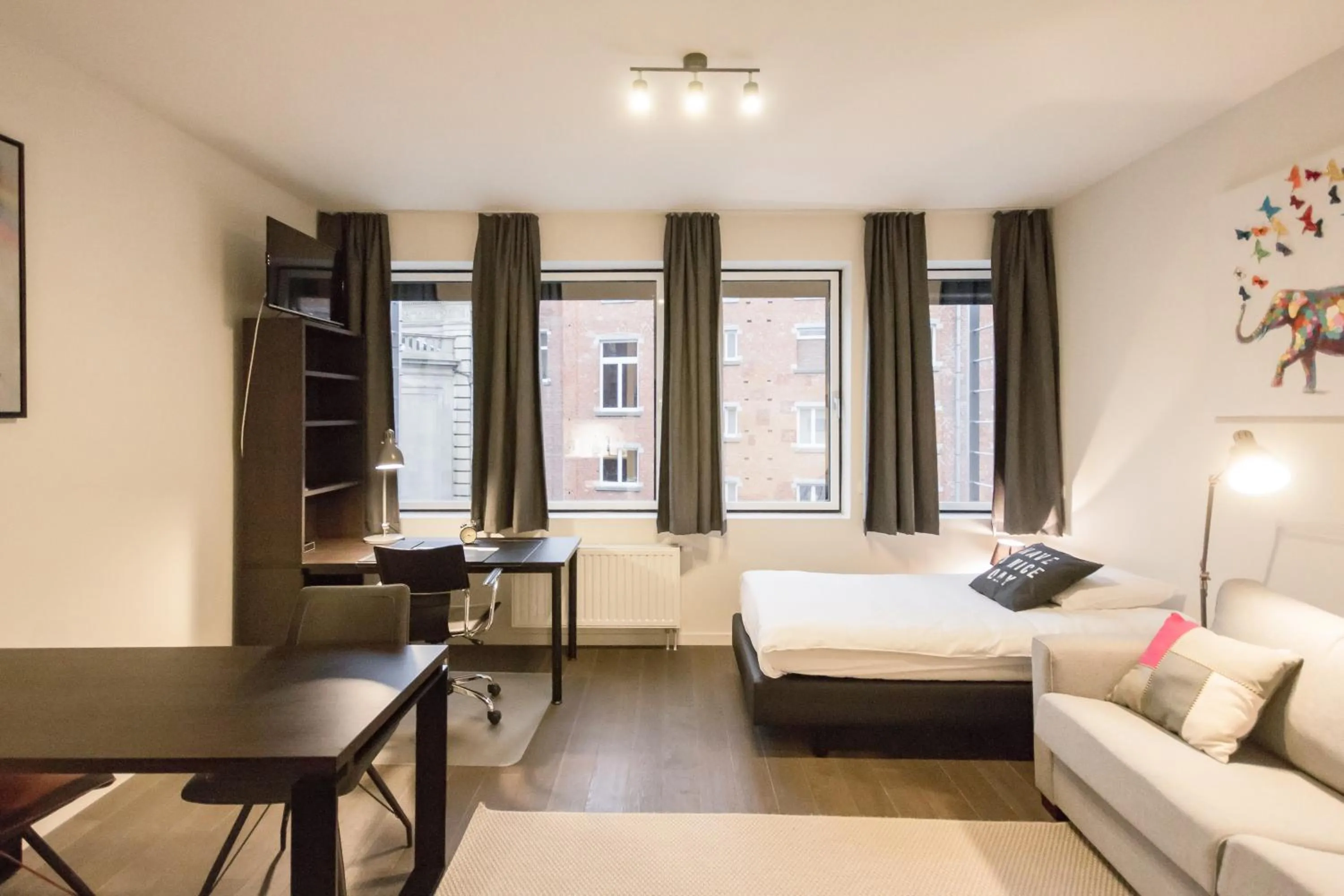 Photo of the whole room, Bed in Getaway Leuven