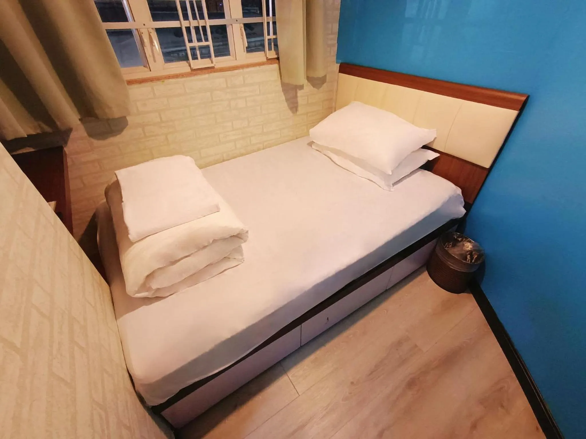 Bed in Tempo Inn West Kowloon HSR Station