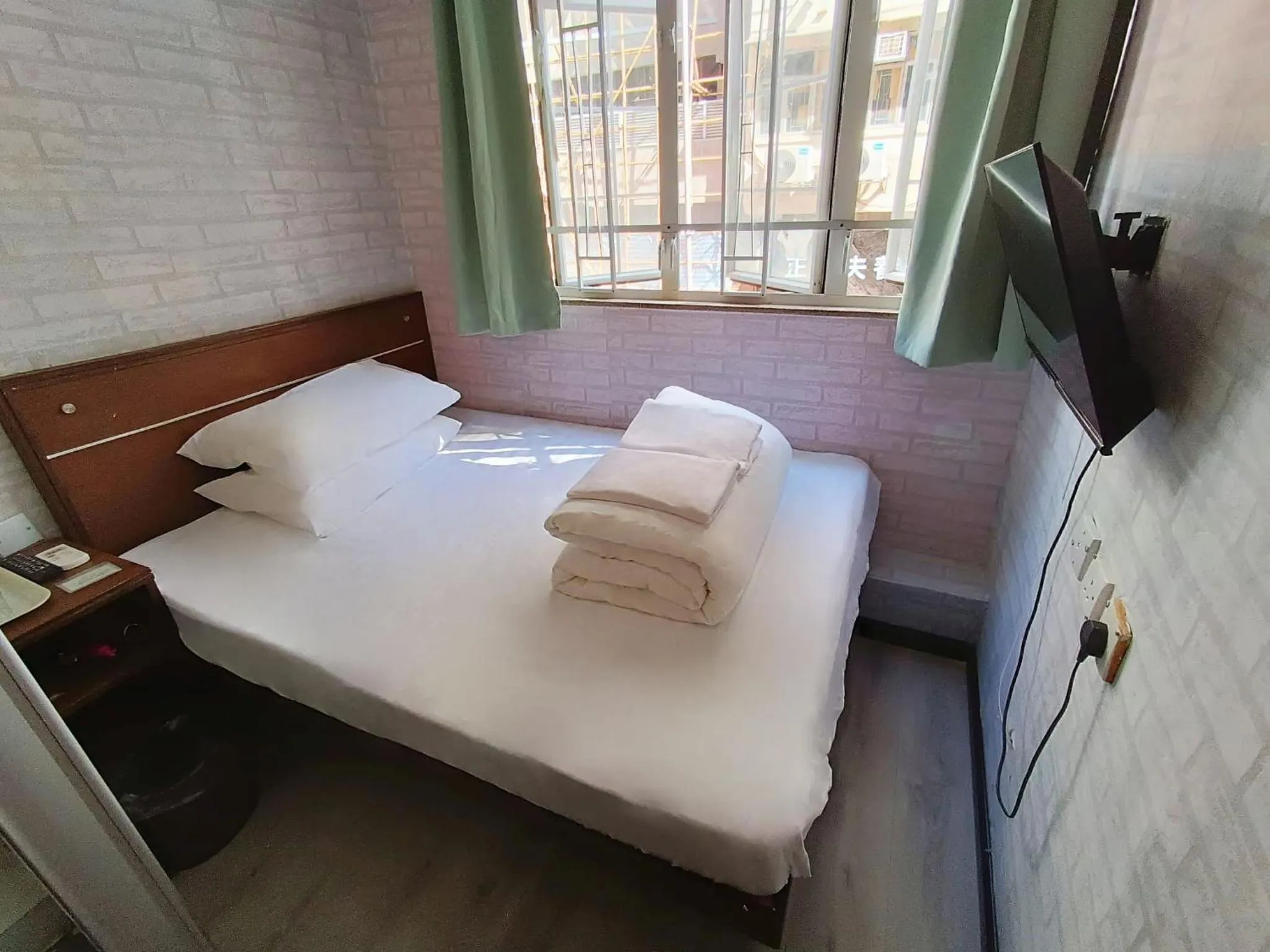 Bed in Tempo Inn West Kowloon HSR Station