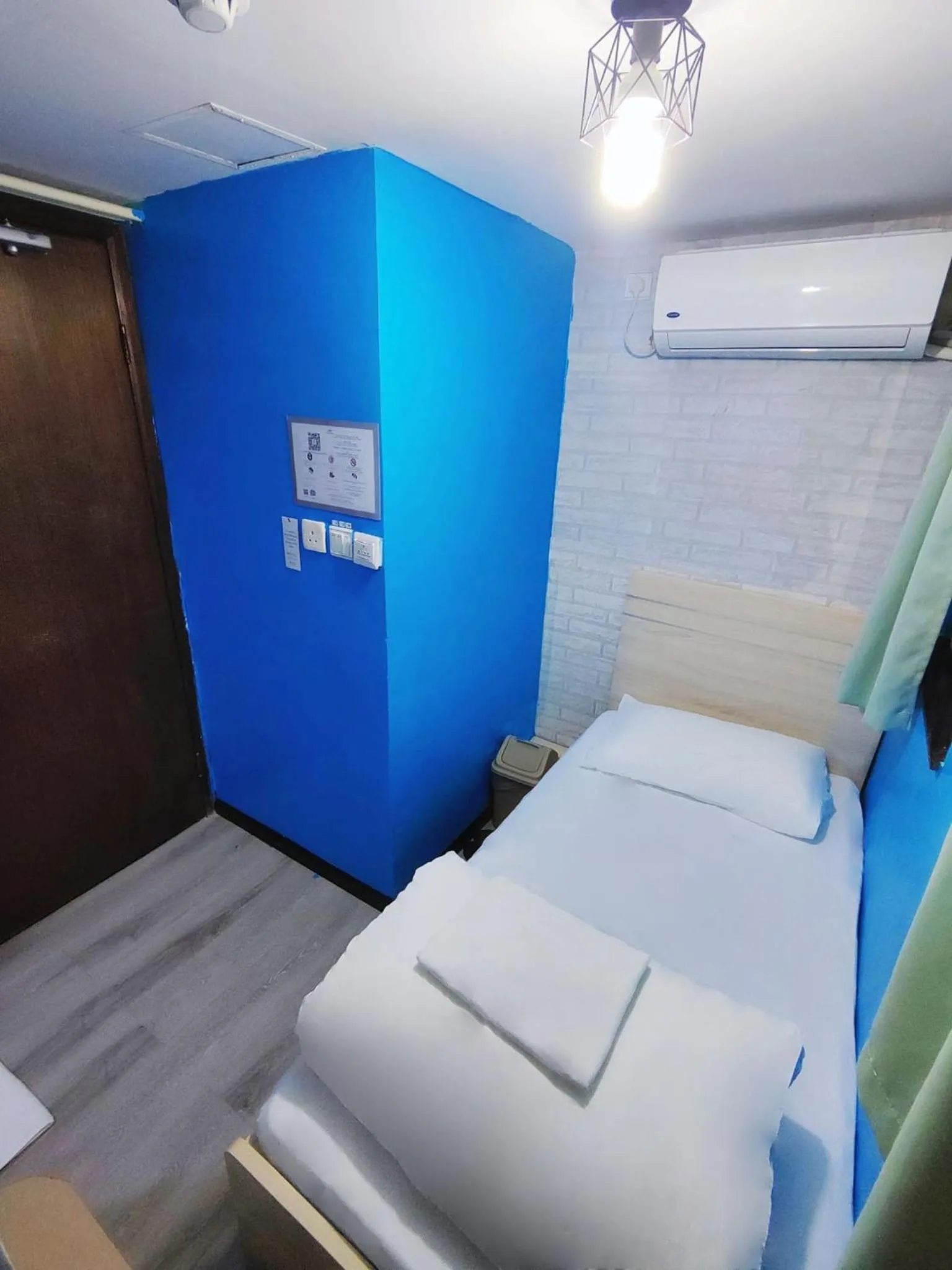 Bed in Tempo Inn West Kowloon HSR Station