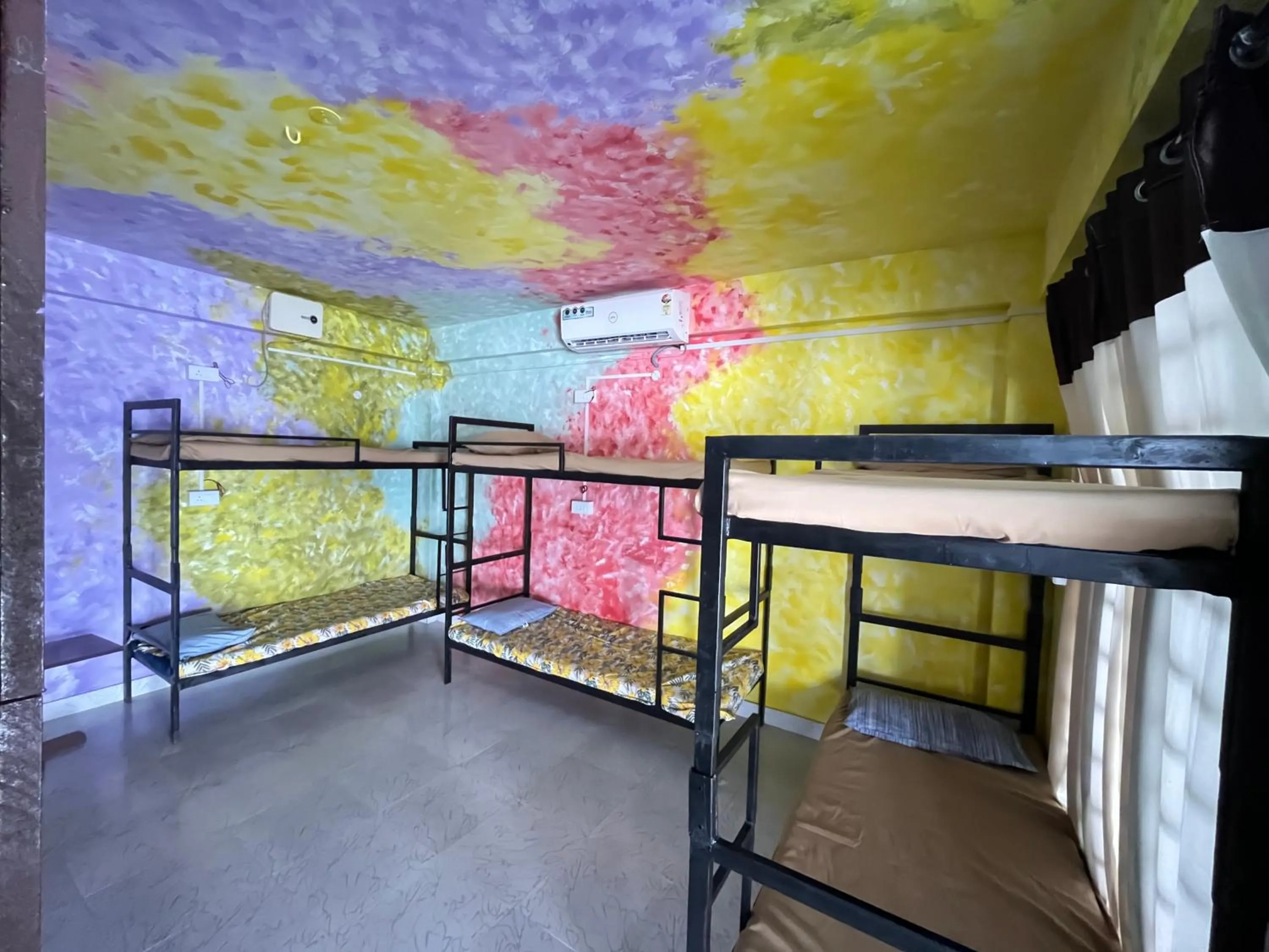 bunk bed, Bed in Santa Maria Hostel Kovalam