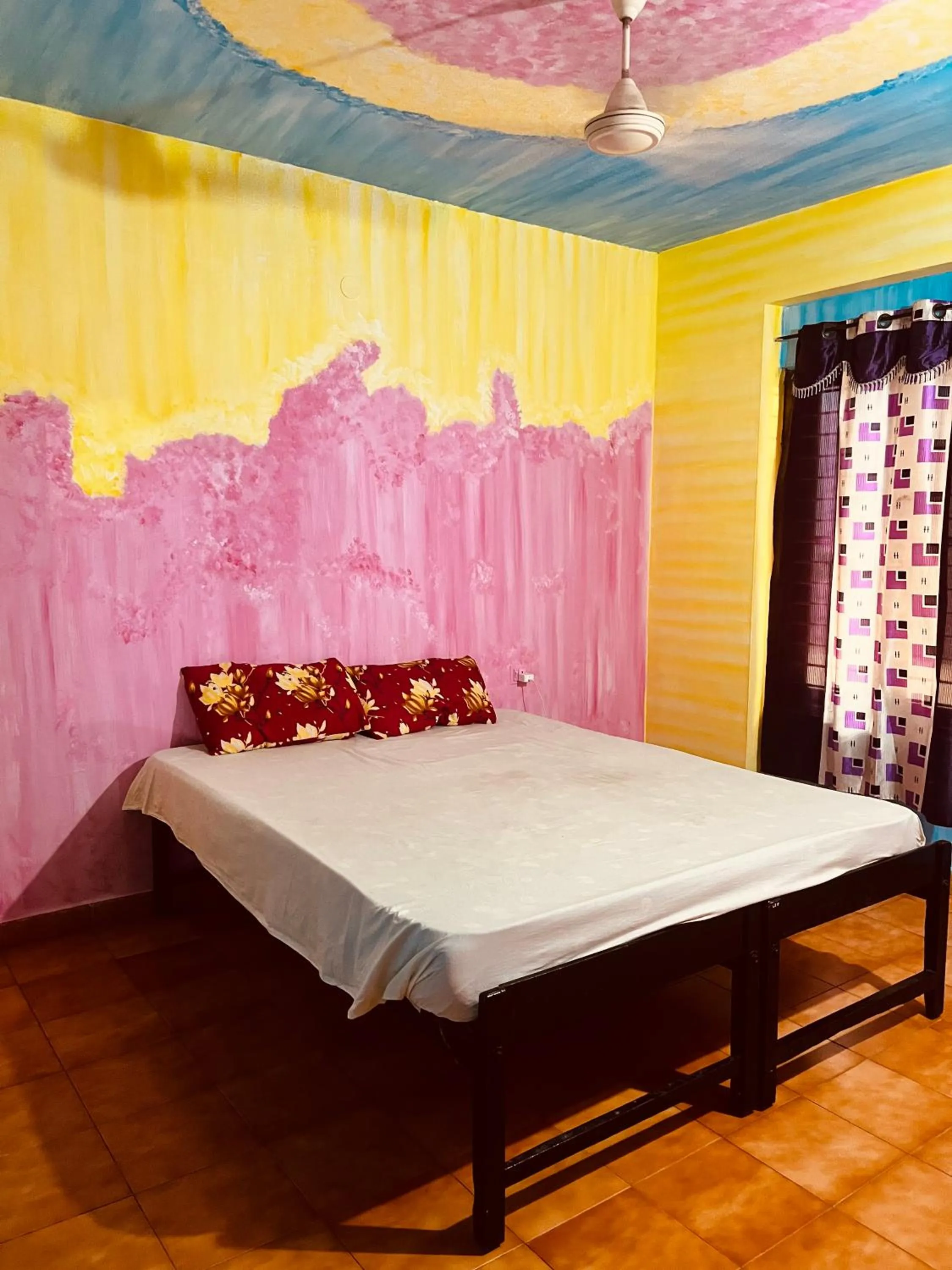 Bed in Santa Maria Hostel Kovalam