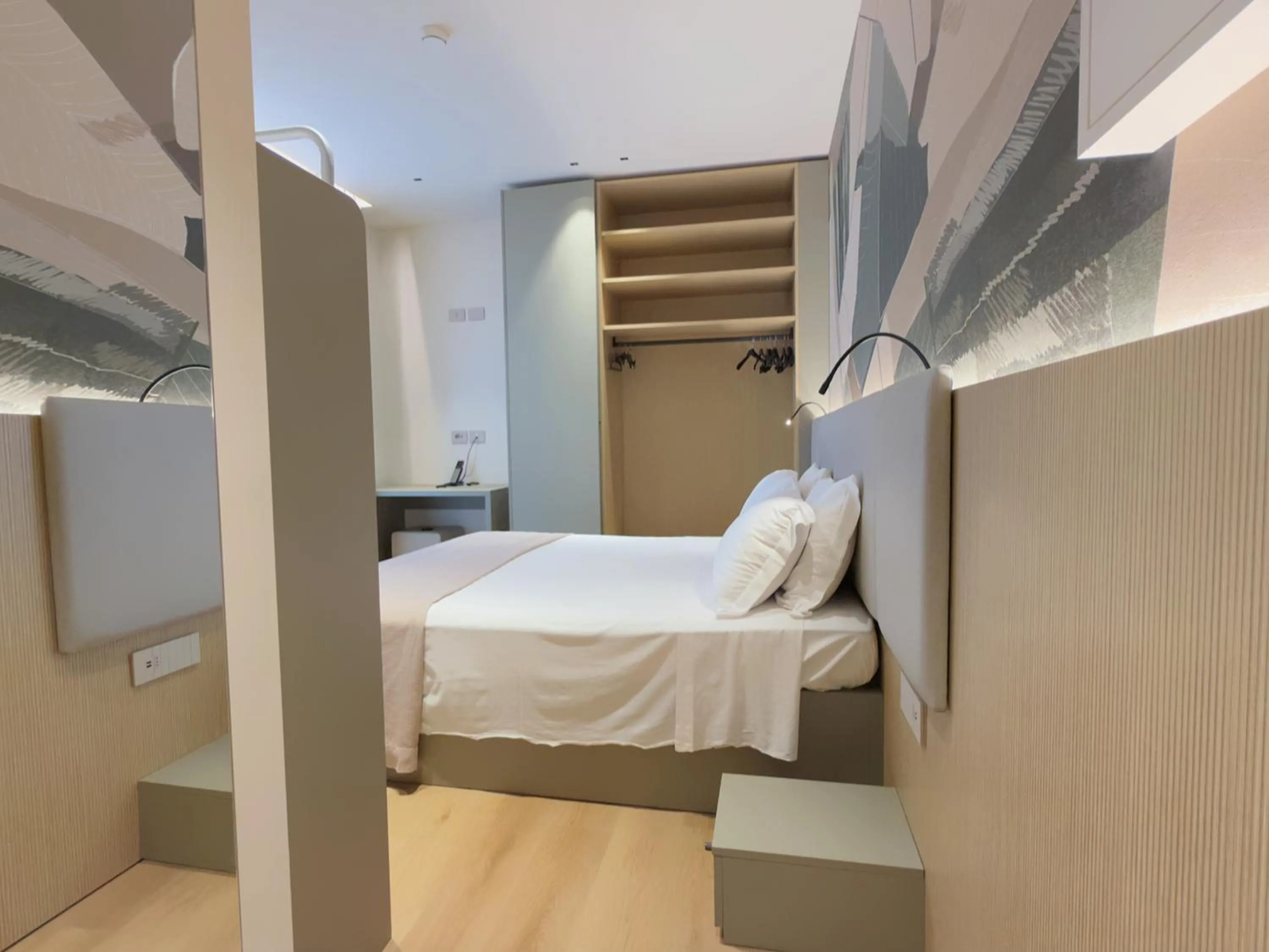 Bed in Hotel Continental