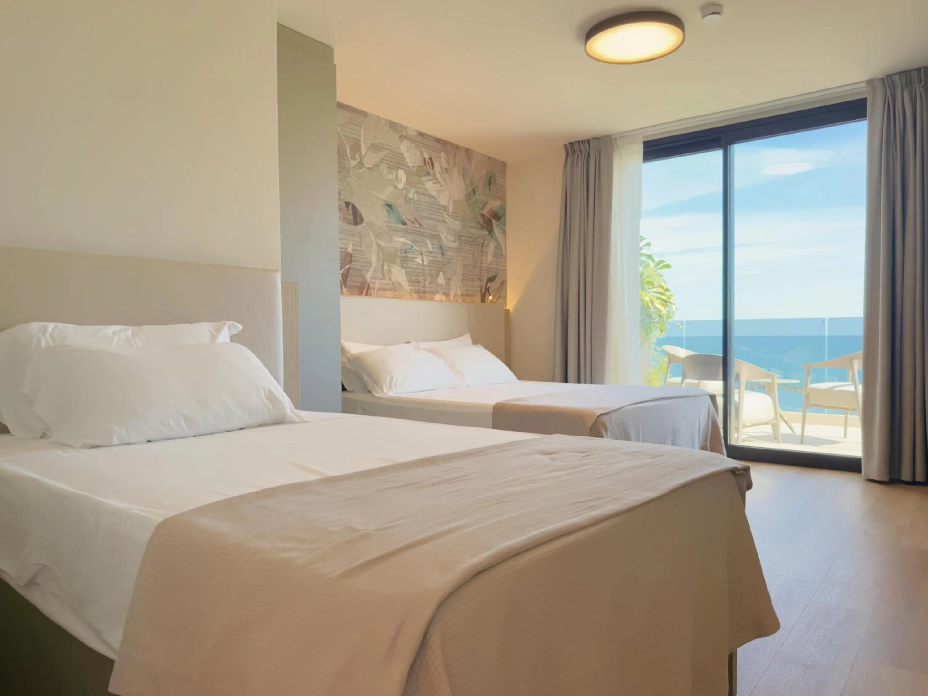 Bed in Hotel Continental