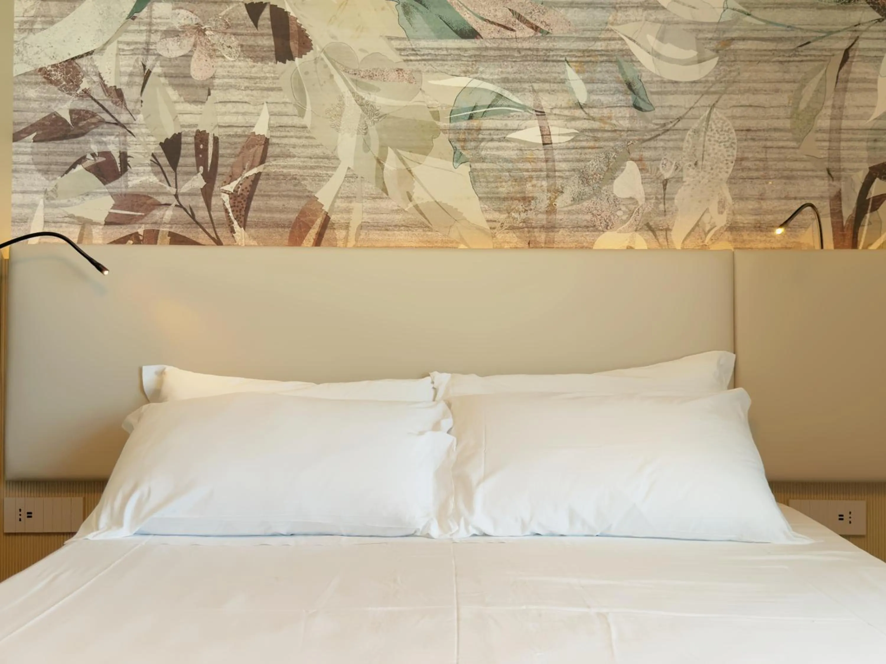 Bed in Hotel Continental