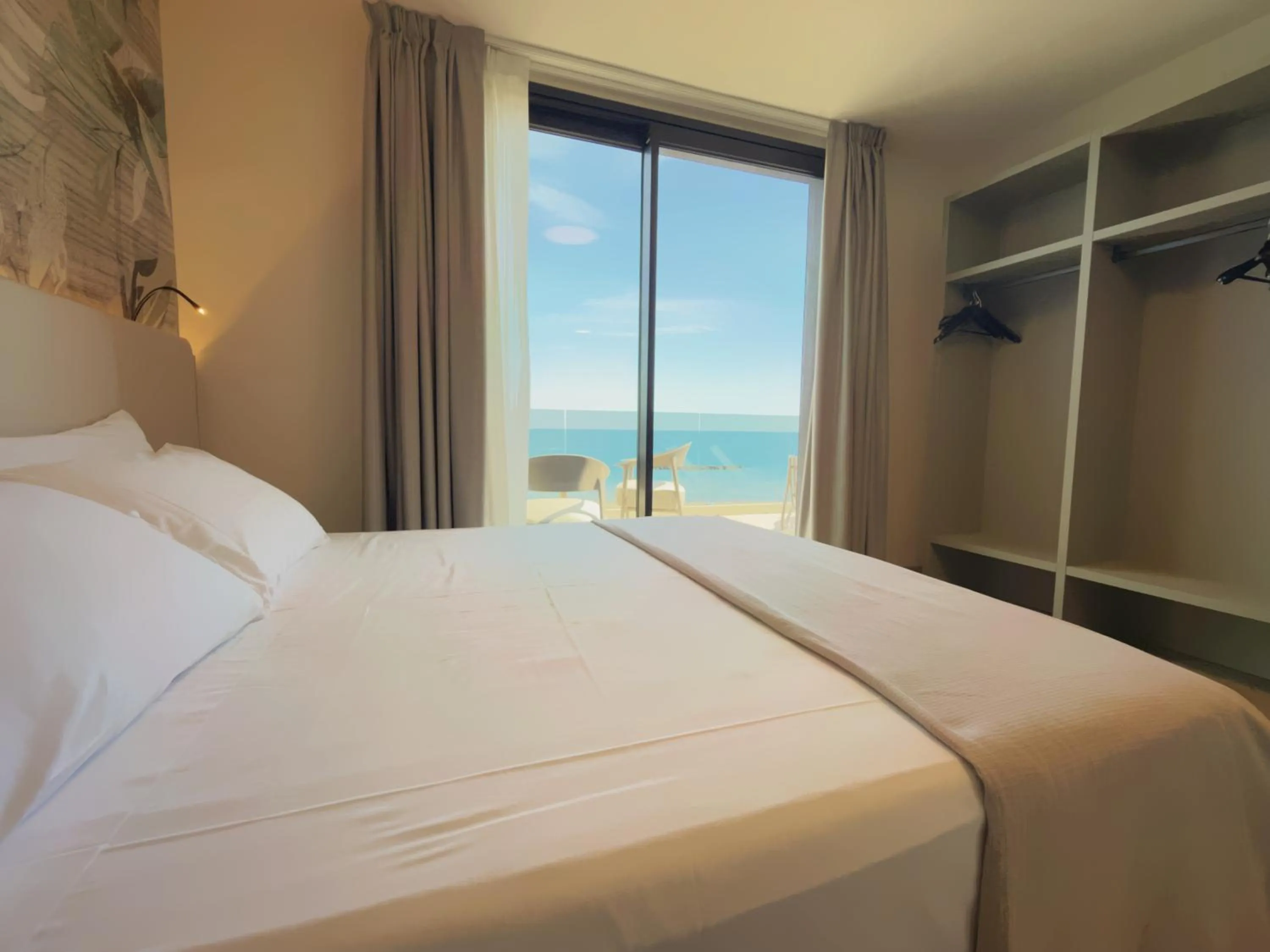 Bed in Hotel Continental