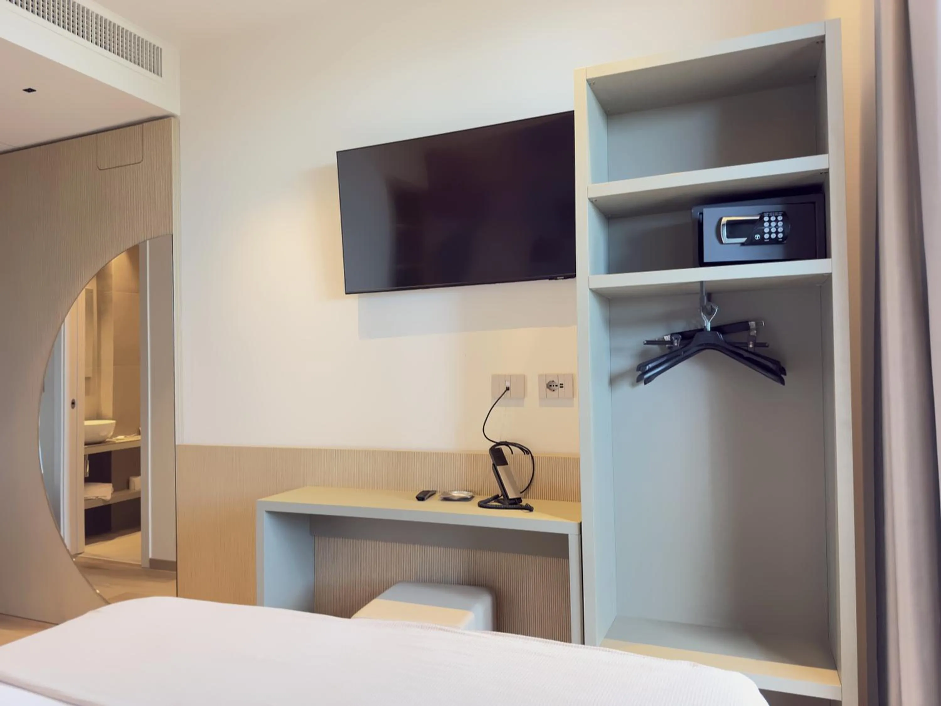 Bed in Hotel Continental