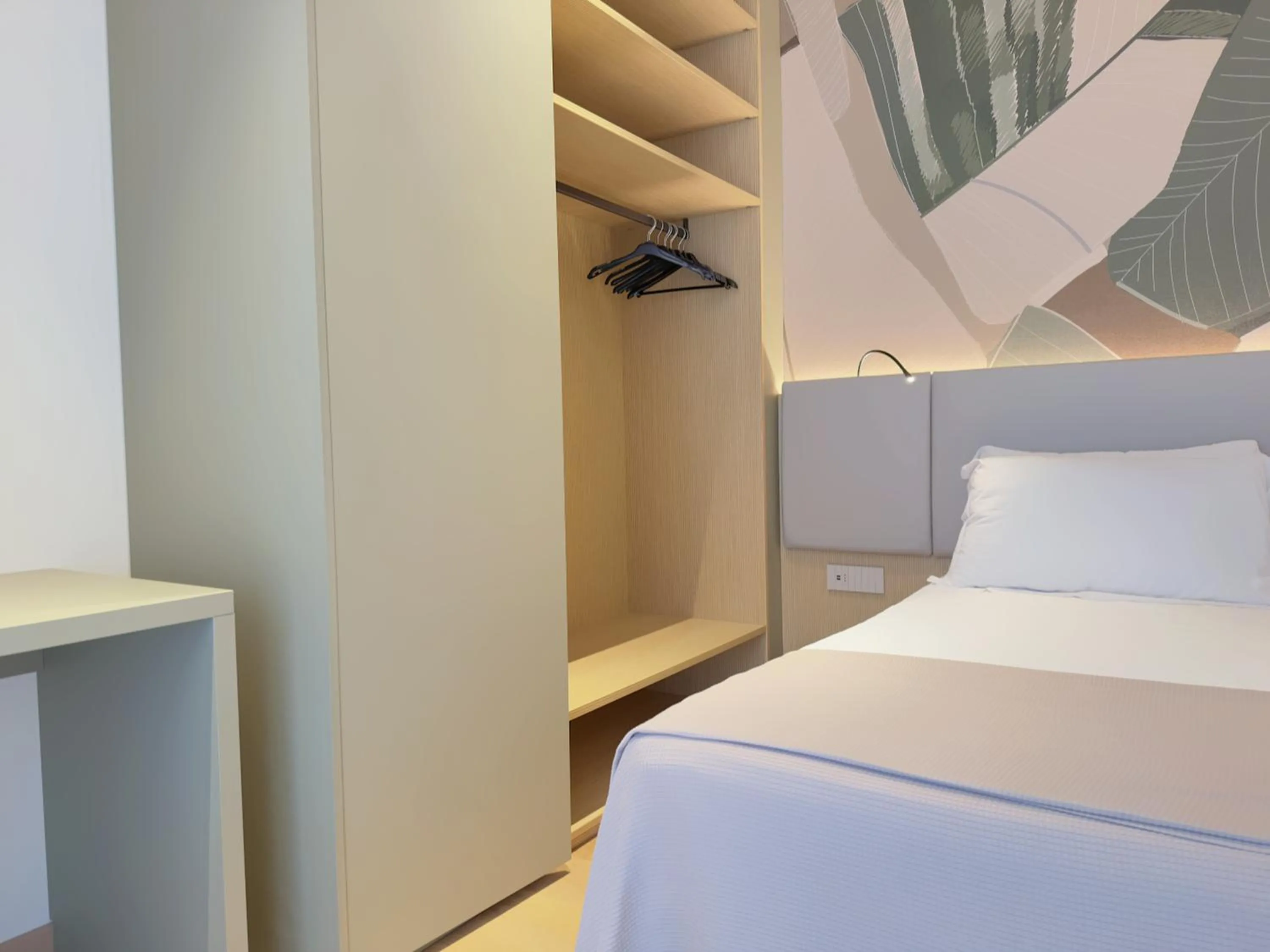 Bed in Hotel Continental