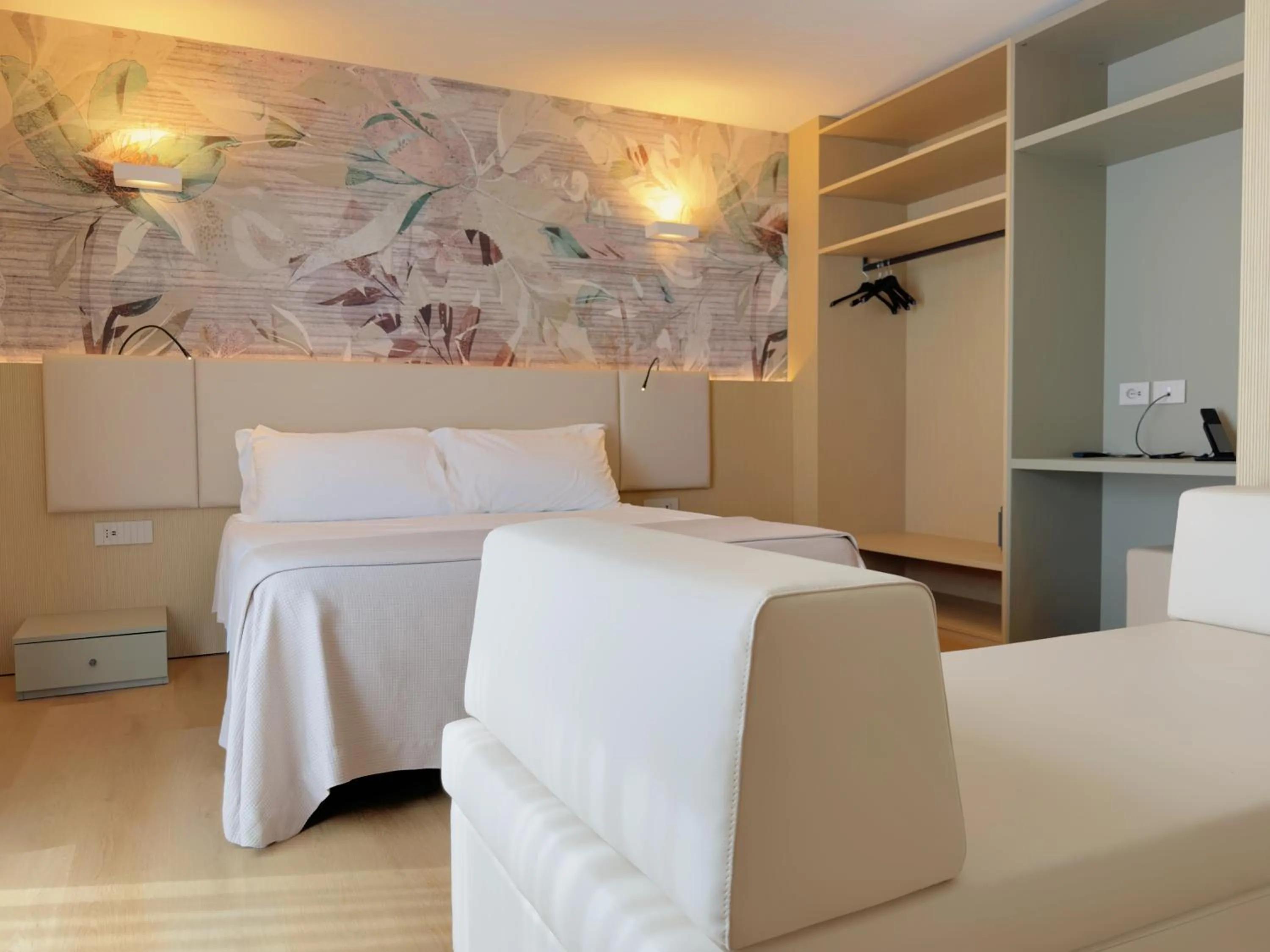 Bed in Hotel Continental