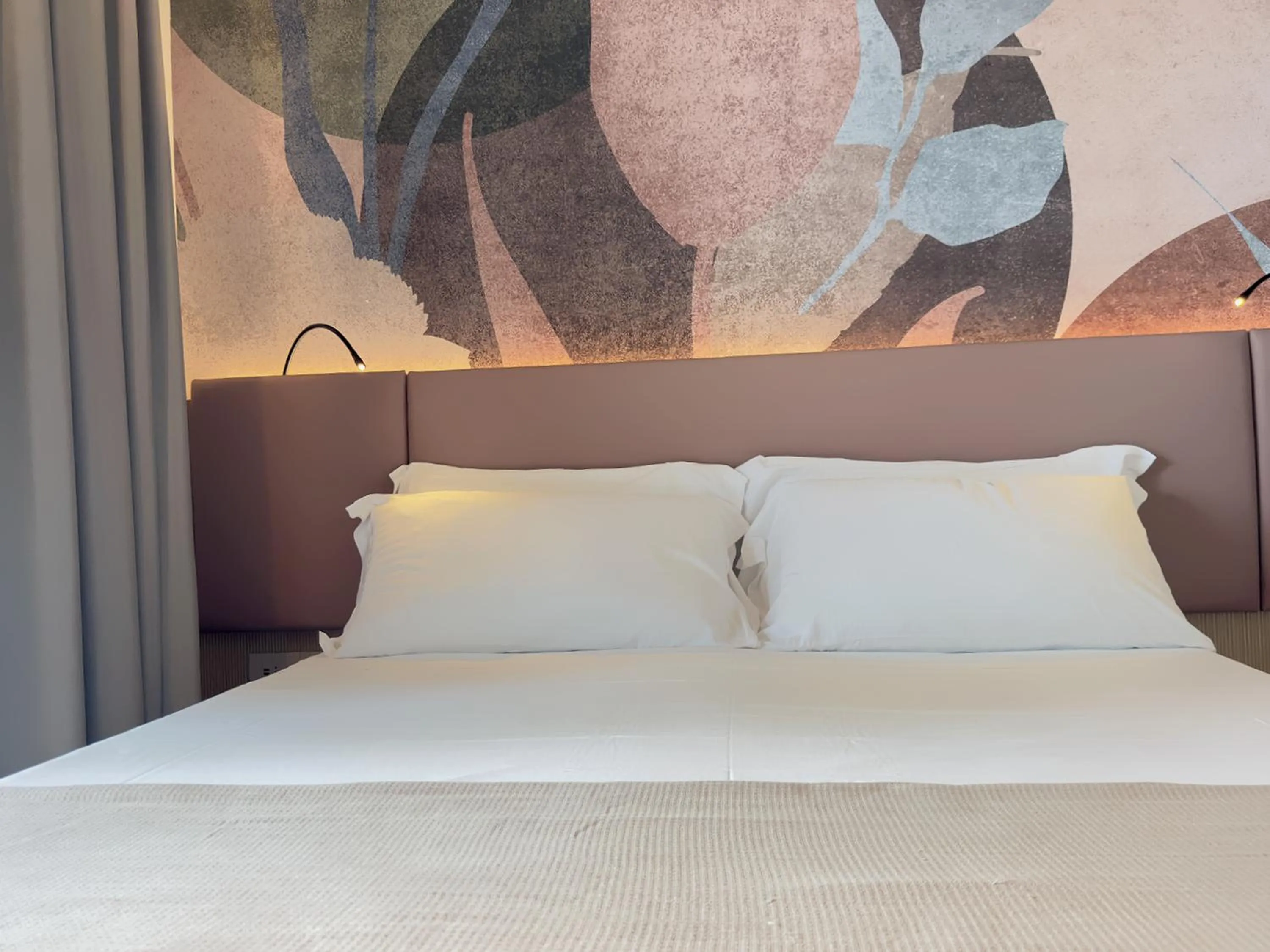 Bed in Hotel Continental