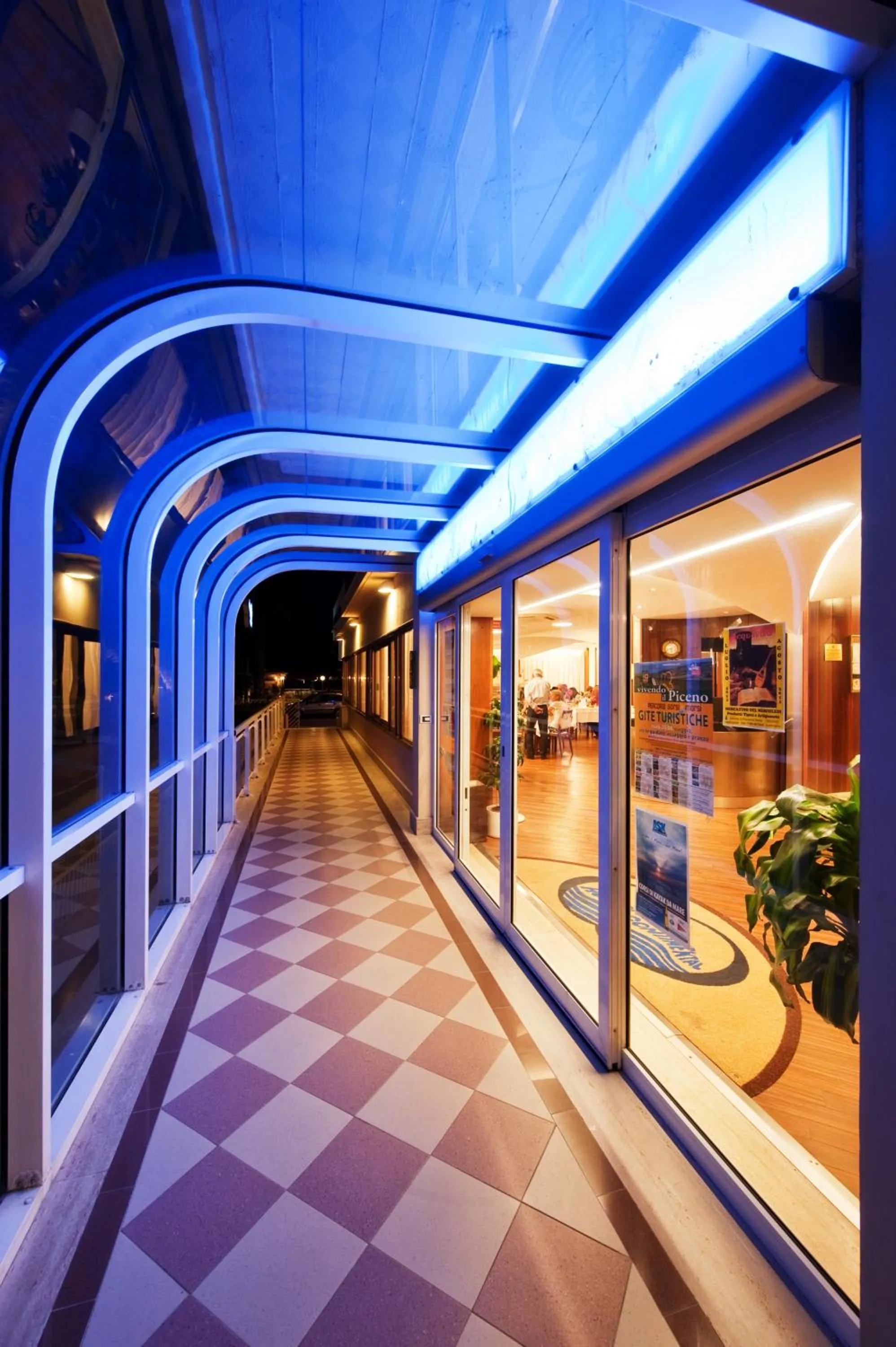 Facade/entrance in Hotel Continental