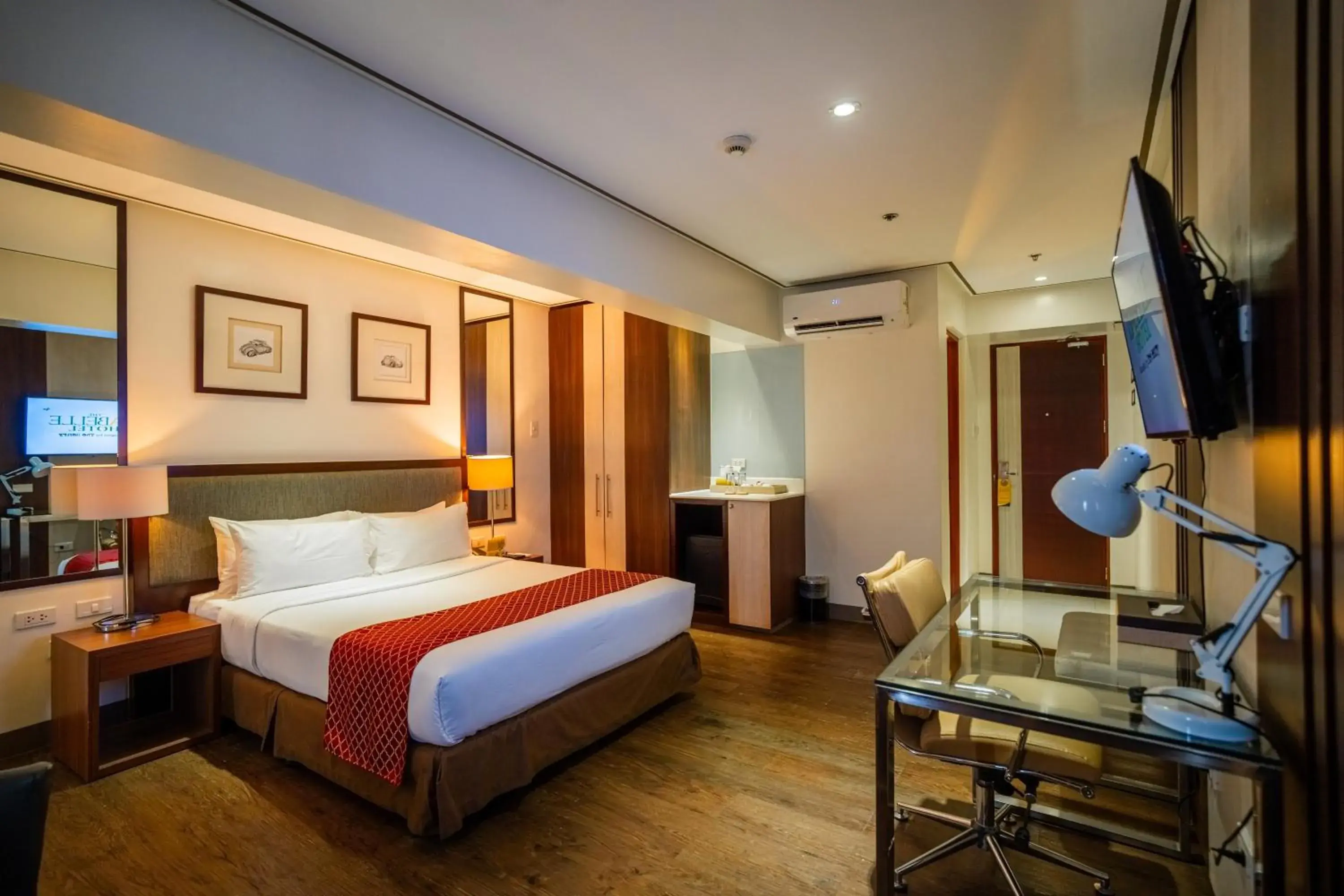 Bedroom, Bed in The Isabelle Hotel Bedroom, Bed in The Isabelle Hotel