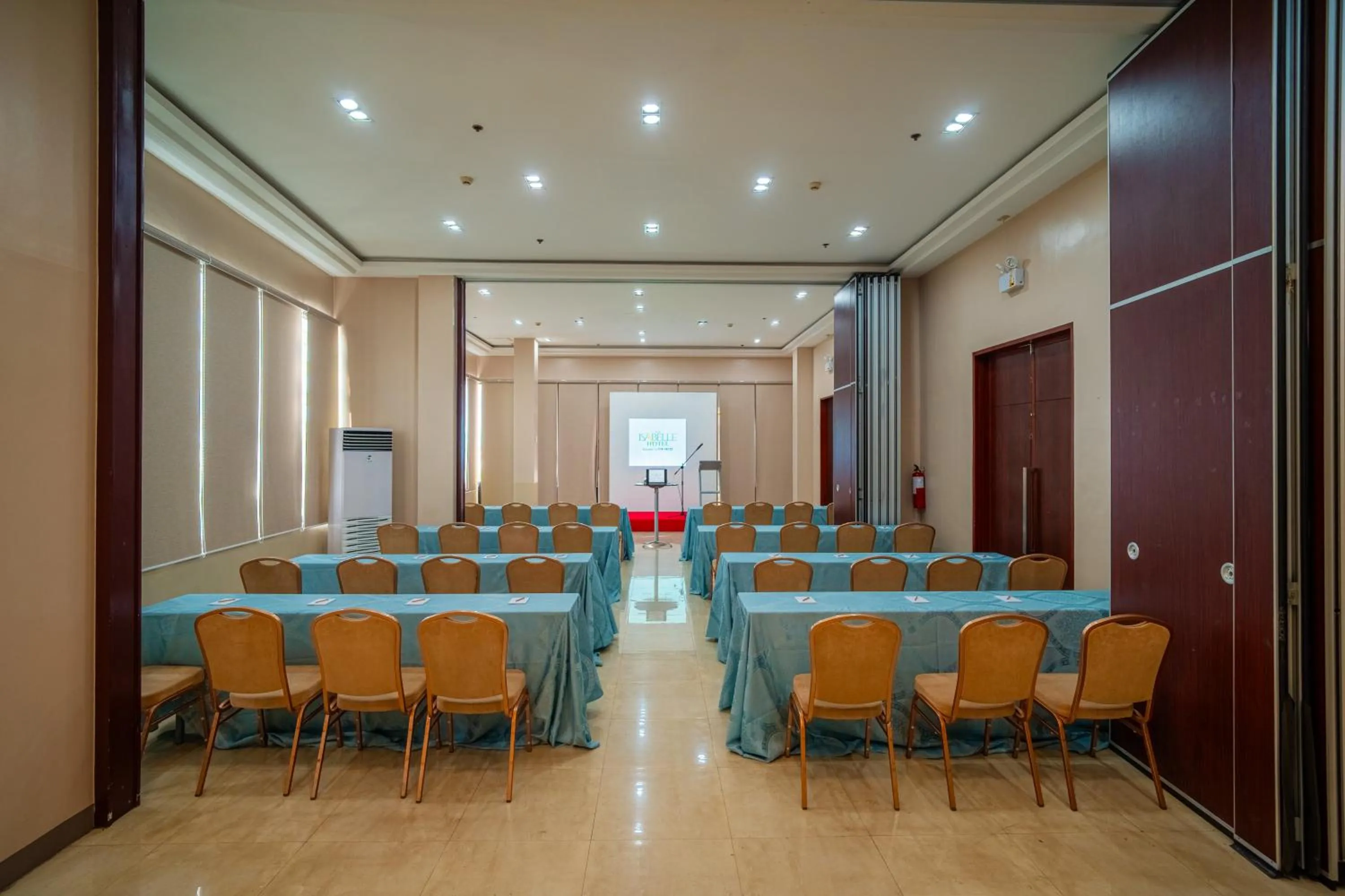 Banquet/Function facilities in The Isabelle Hotel