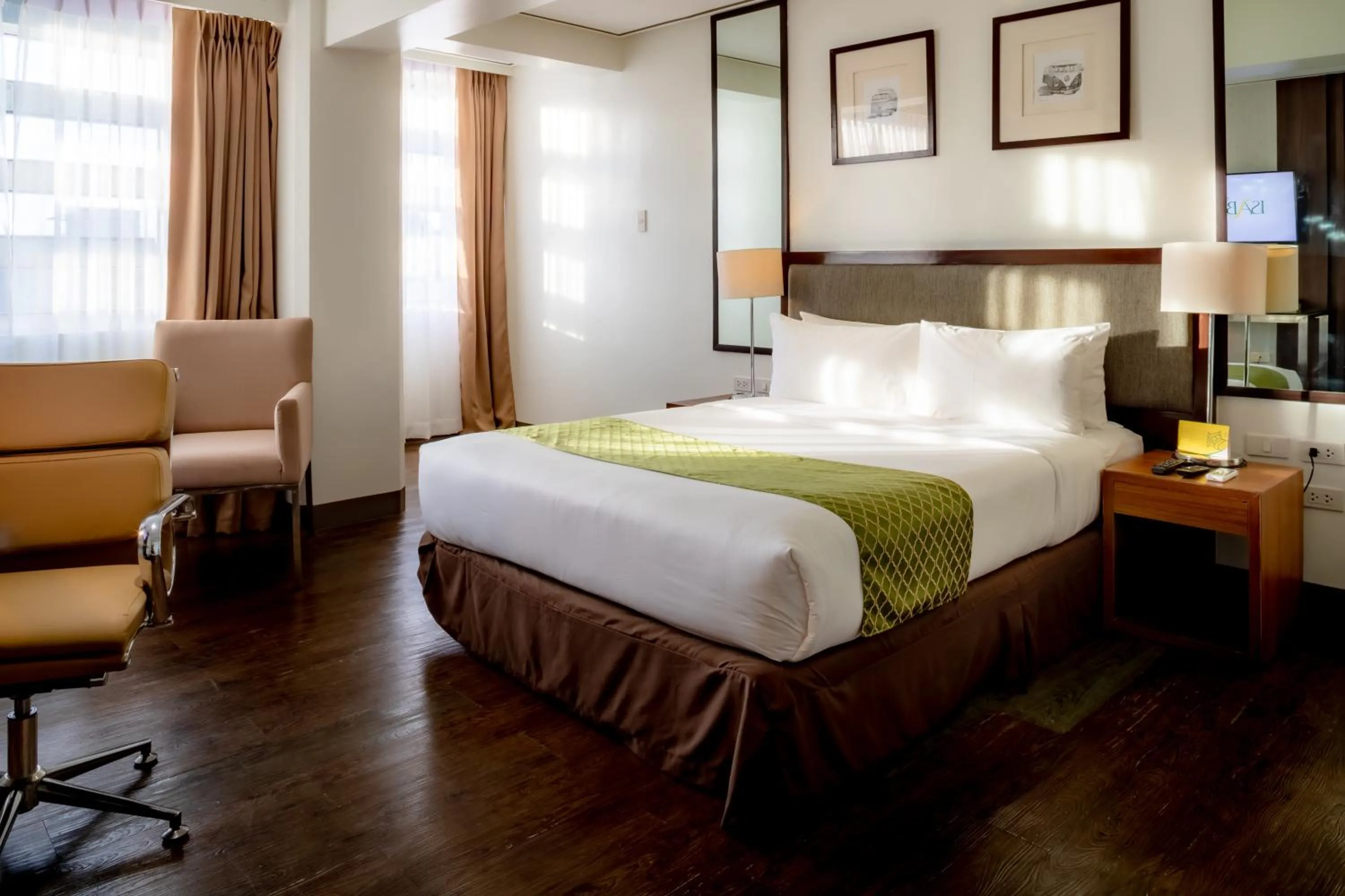 Bedroom, Bed in The Isabelle Hotel