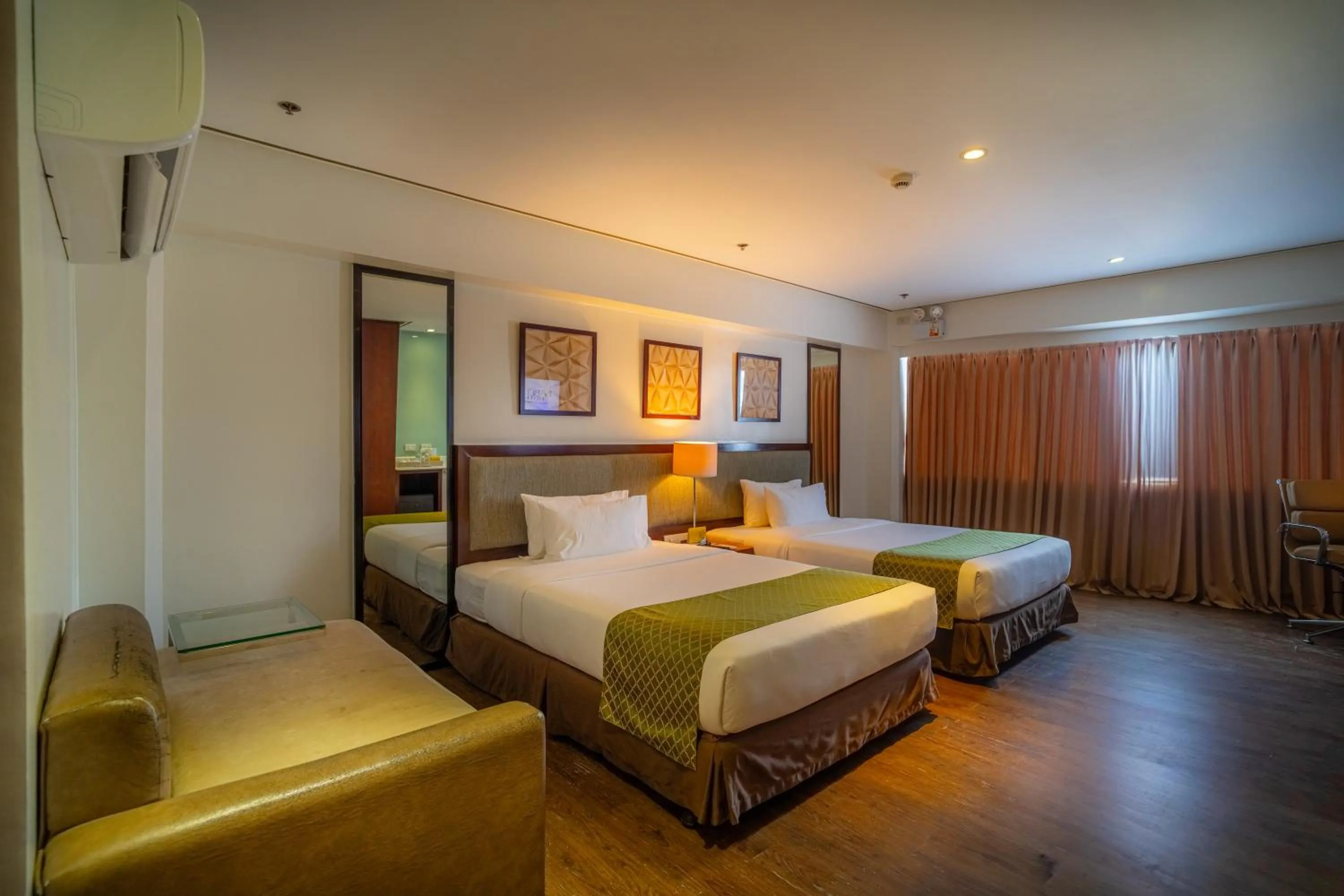 Bedroom, Bed in The Isabelle Hotel