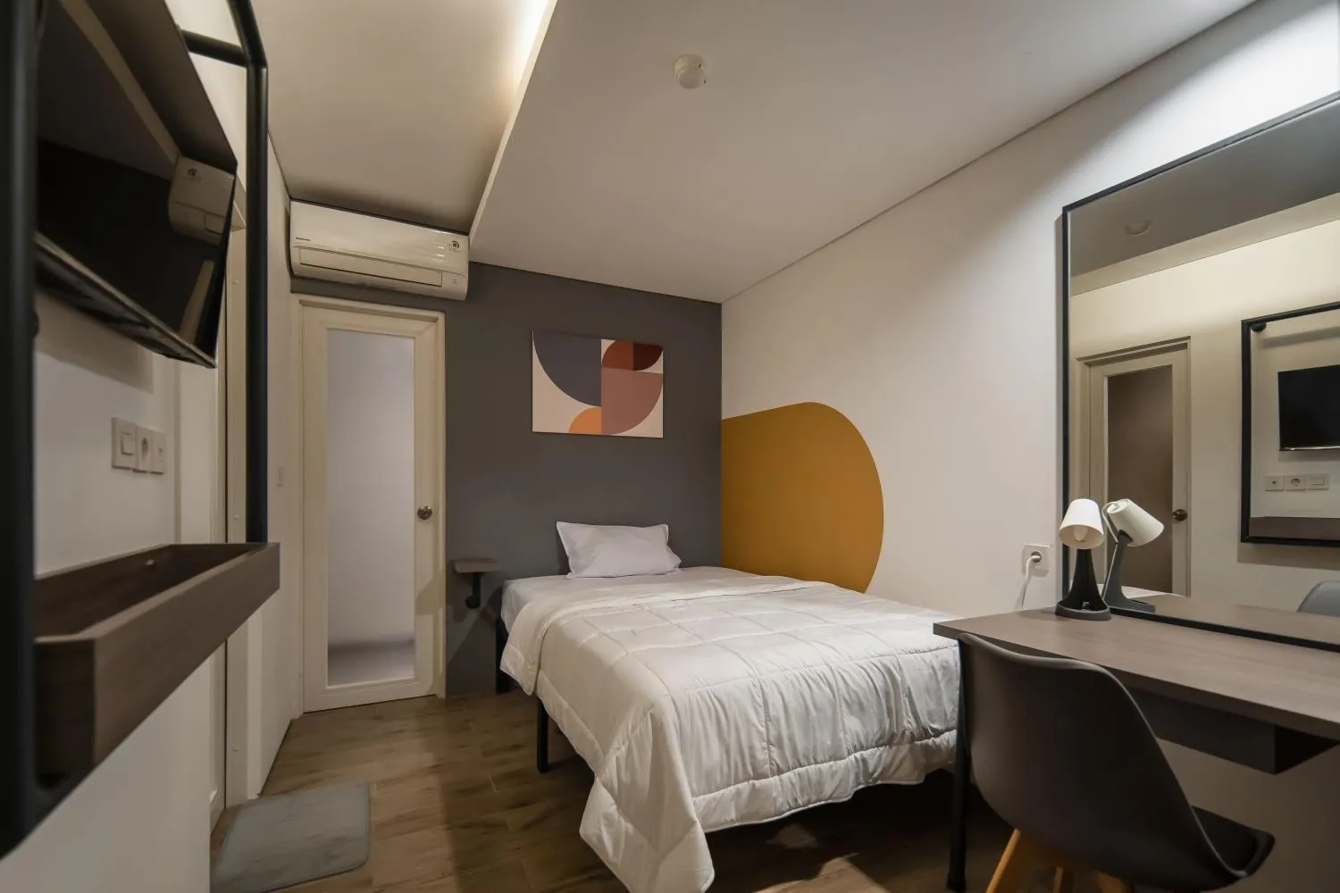 Bedroom, Bed in Cove Art Living