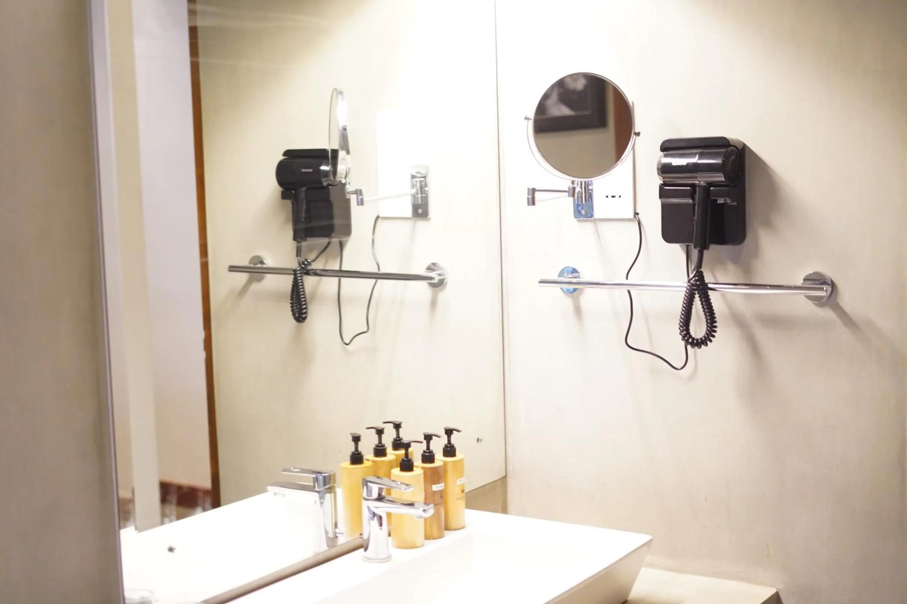 Bathroom in Golden Pearl Tangalle Beach