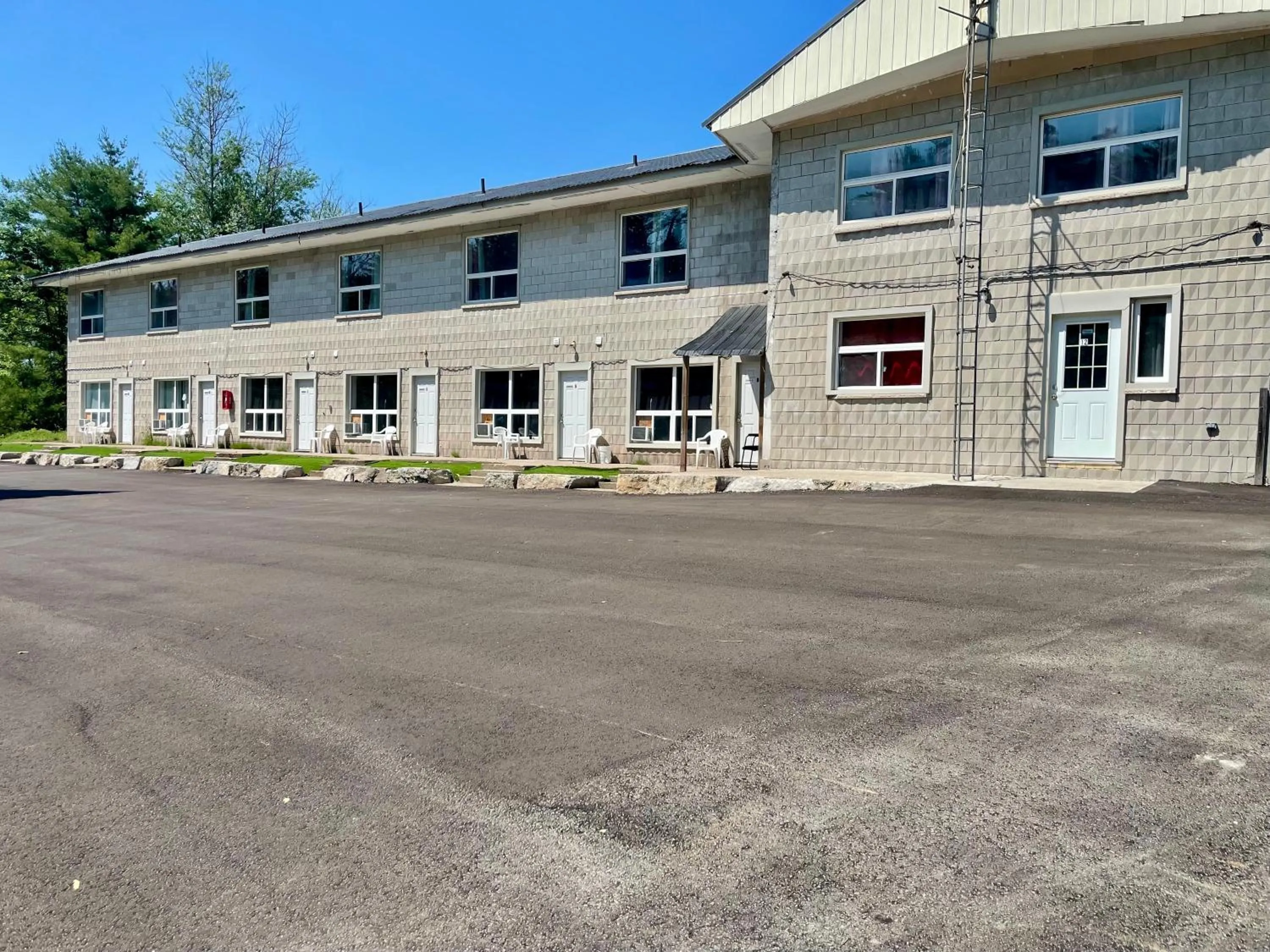 Property building in Muskoka Nights