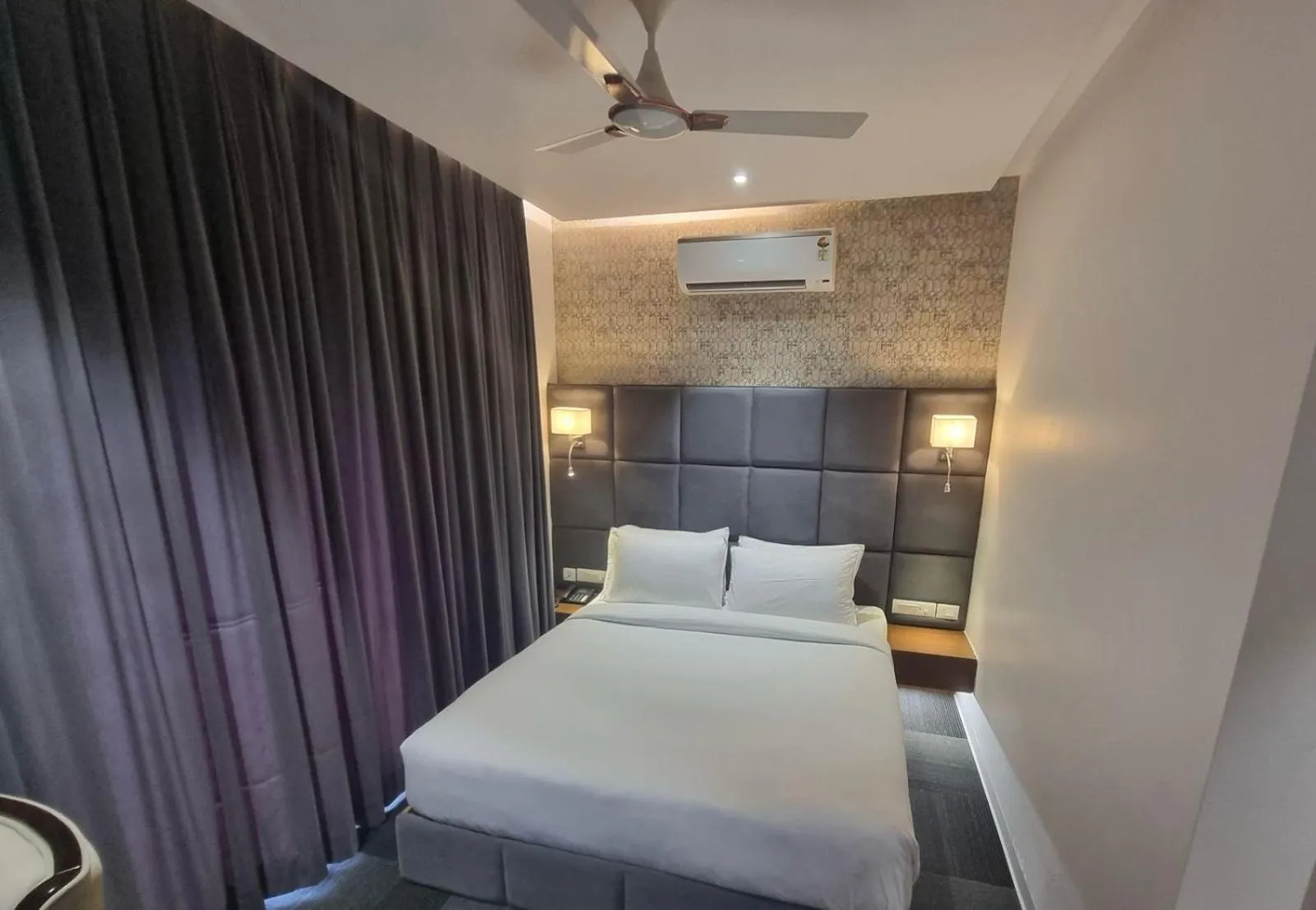 Bedroom in Eminence The Corbett