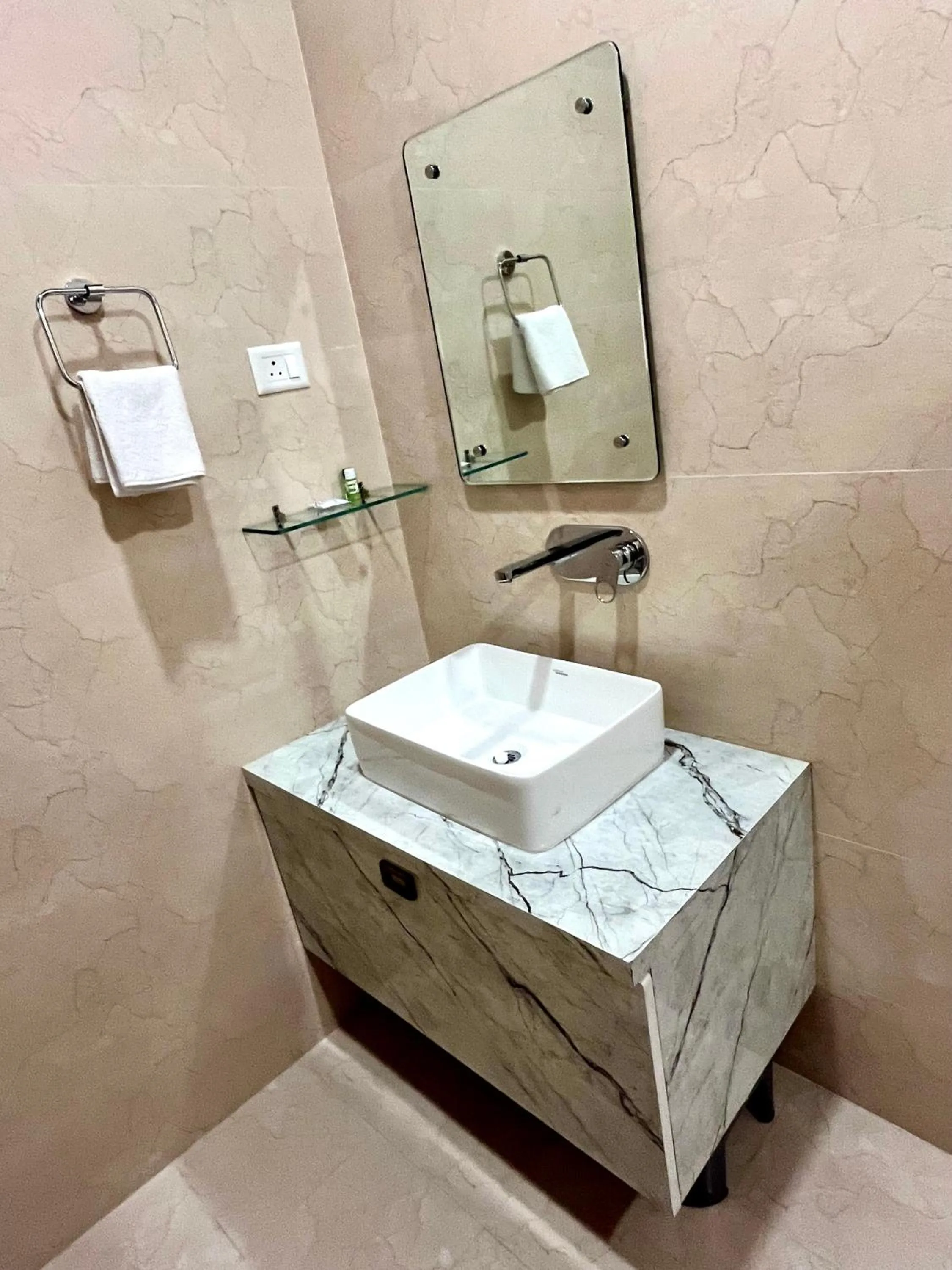 Bamboo Garden Cottages and Cafe