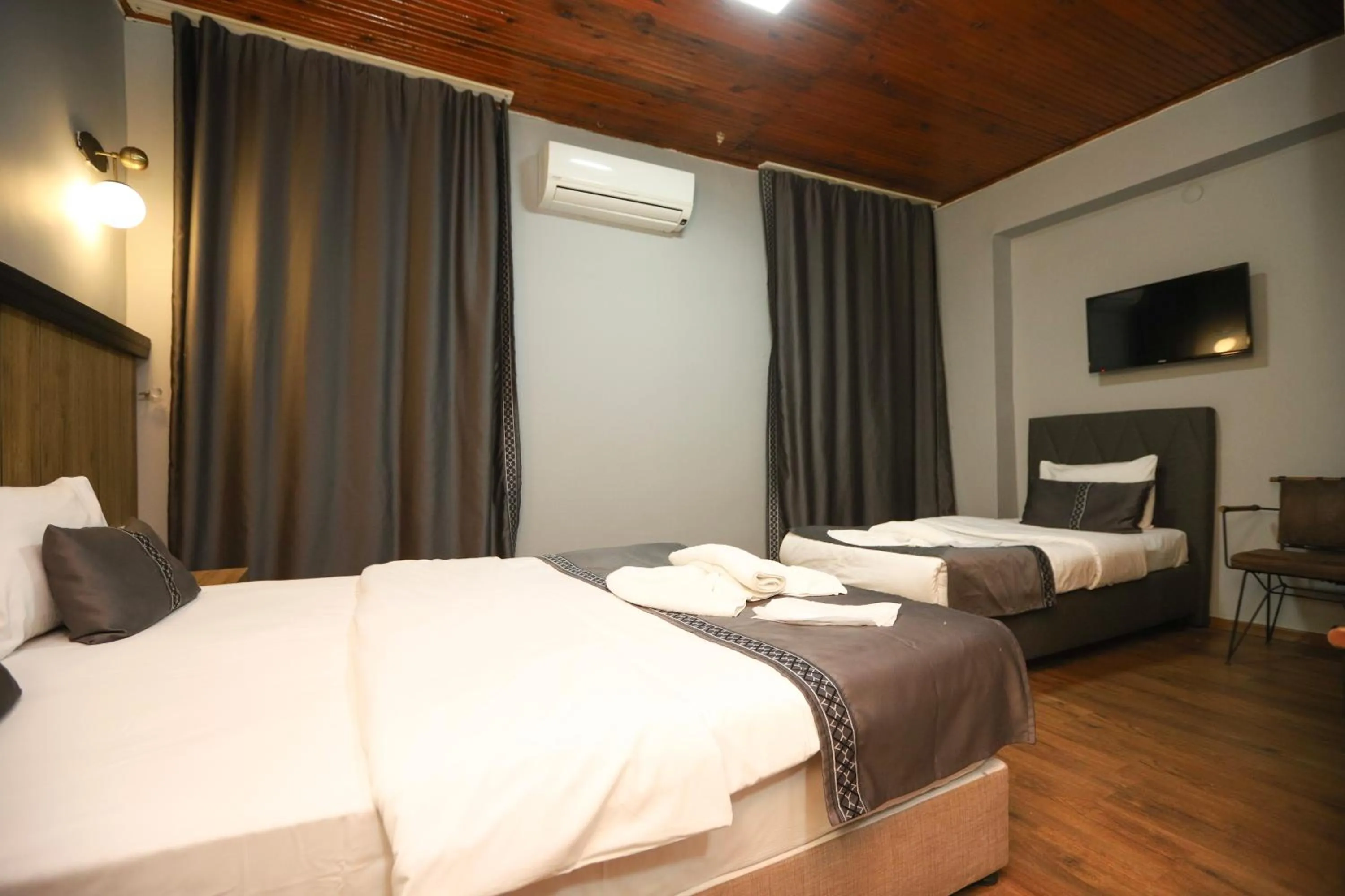 Bed in LA PERA SUİTES