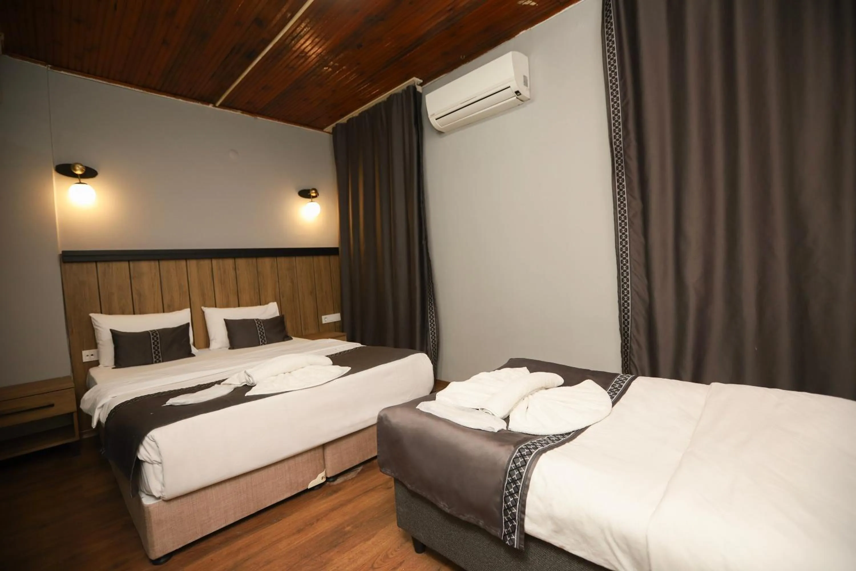 Bed in LA PERA SUİTES