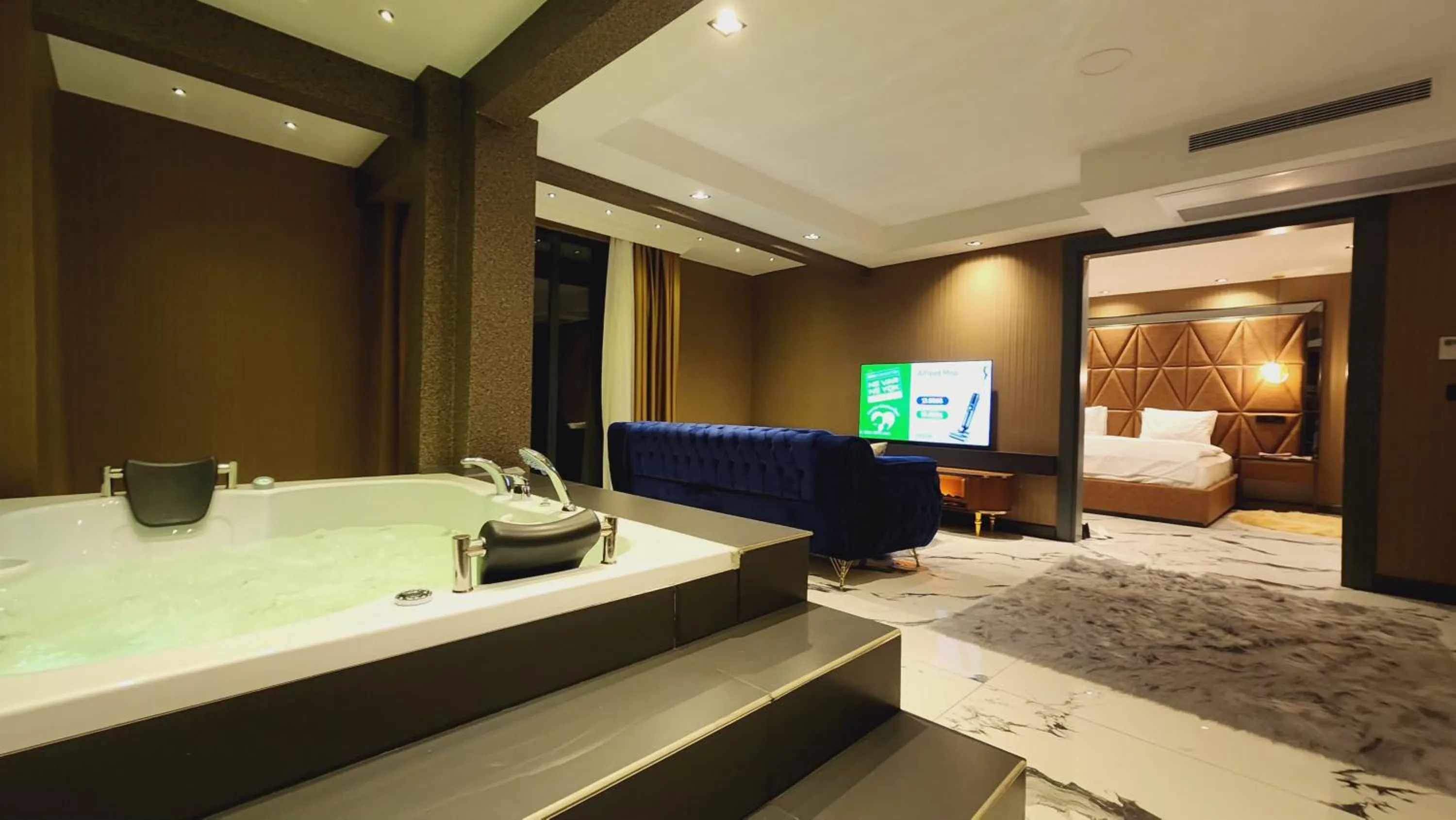 Bed in AYATOURE HOTEL