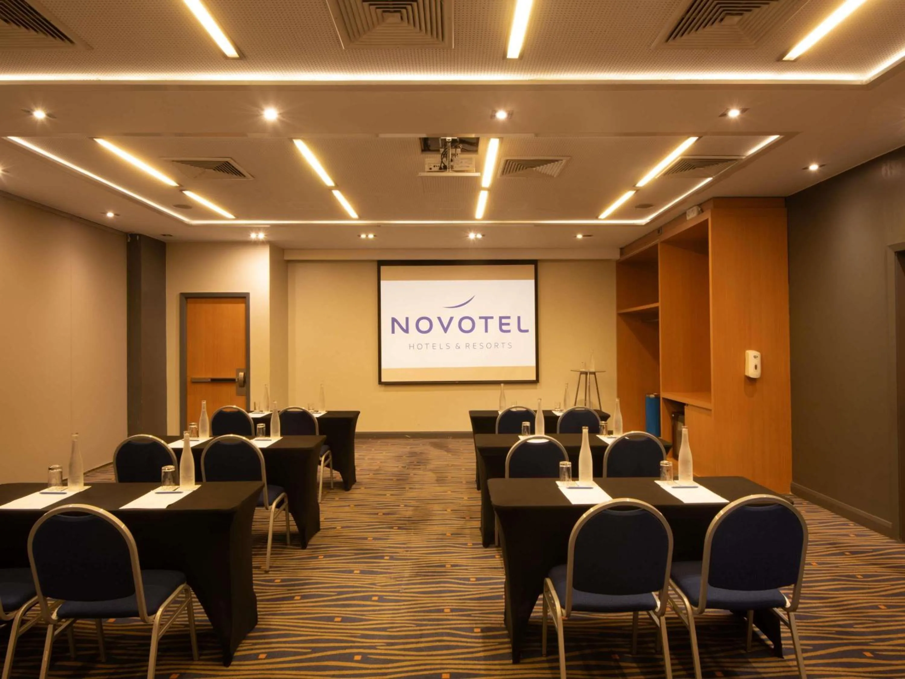 Meeting/conference room in Novotel Santiago Vitacura