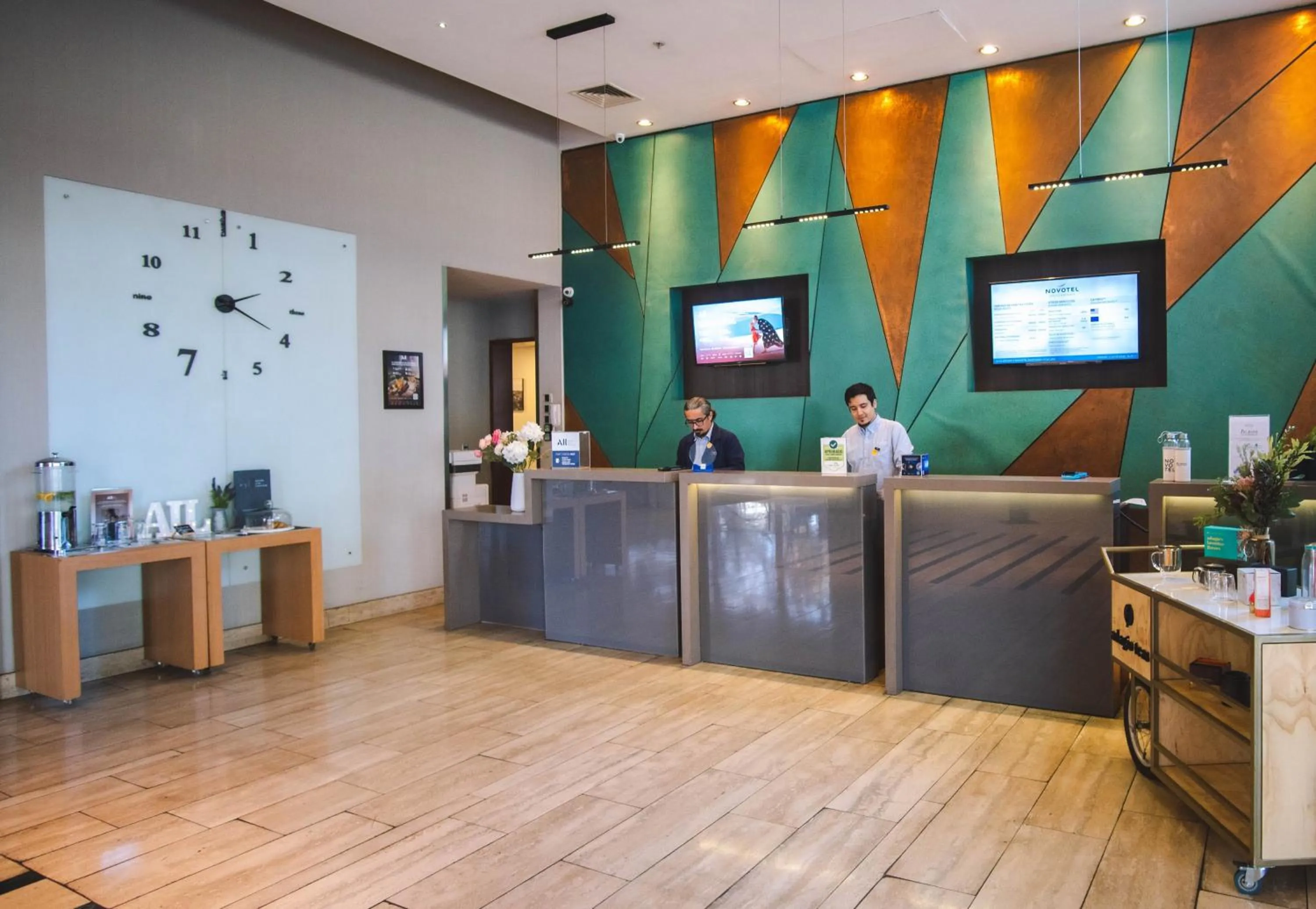 Lobby or reception in Novotel Santiago Vitacura