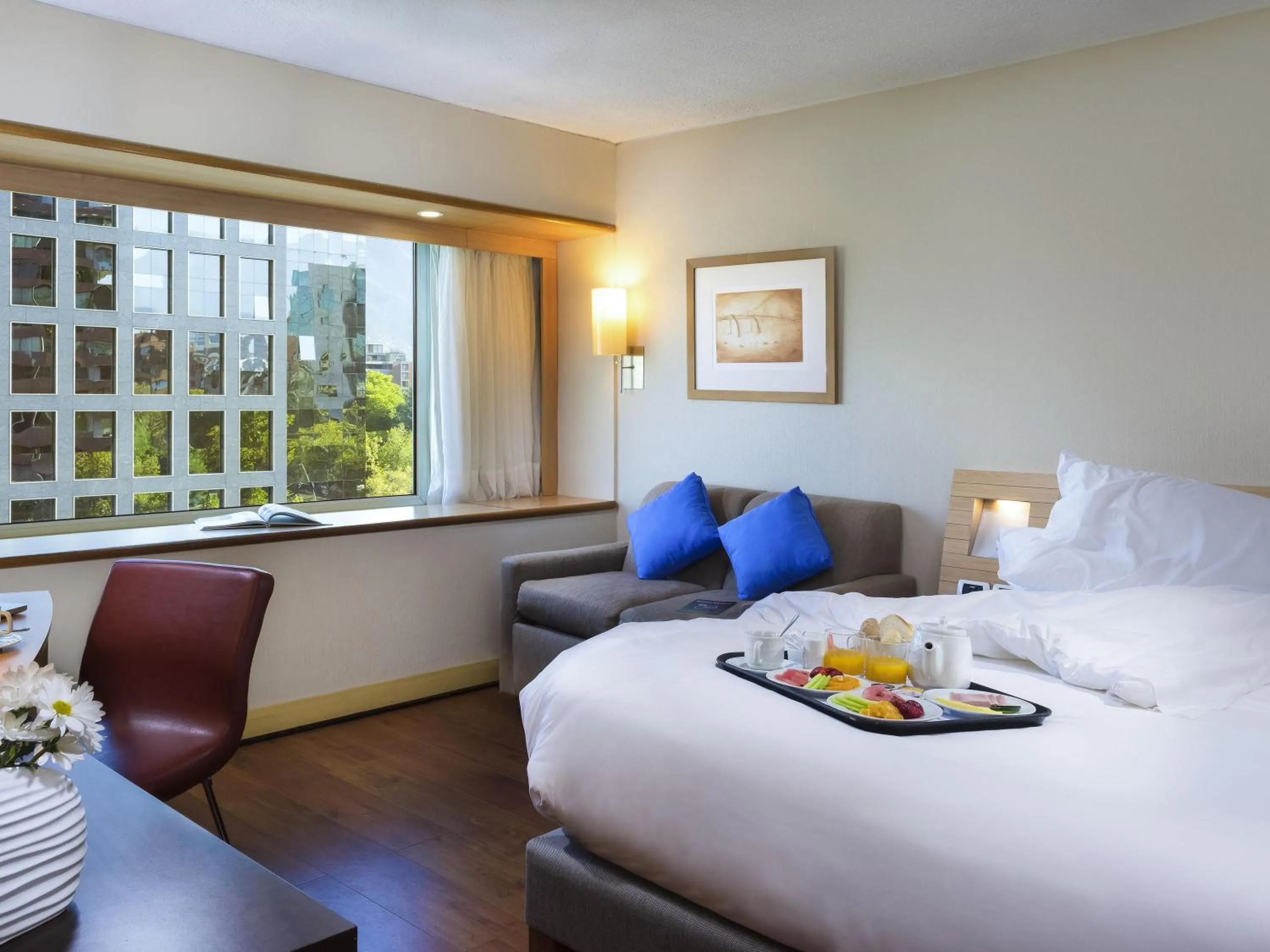 Bedroom, Bed in Novotel Santiago Vitacura