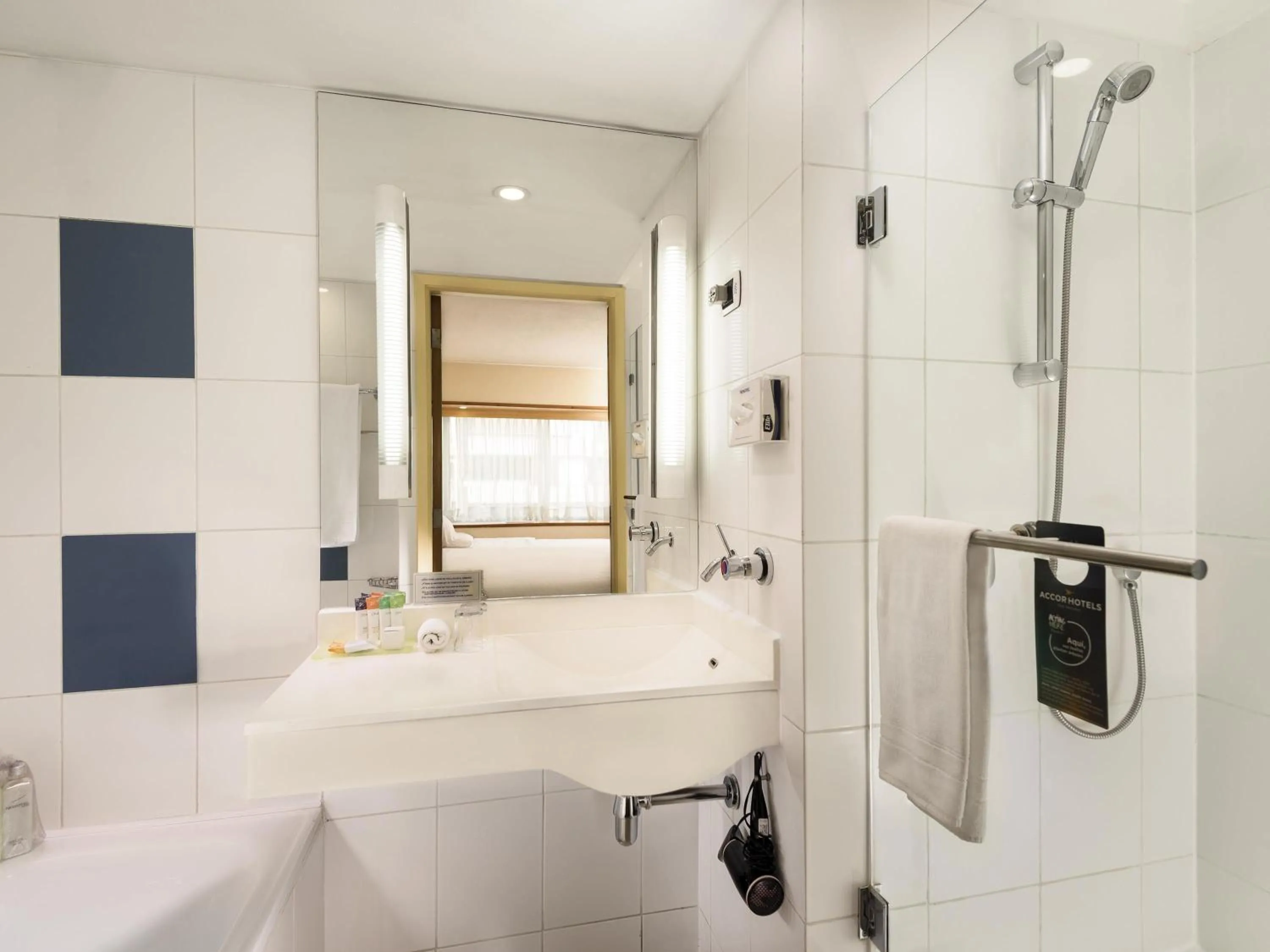 Bedroom in Novotel Santiago Vitacura