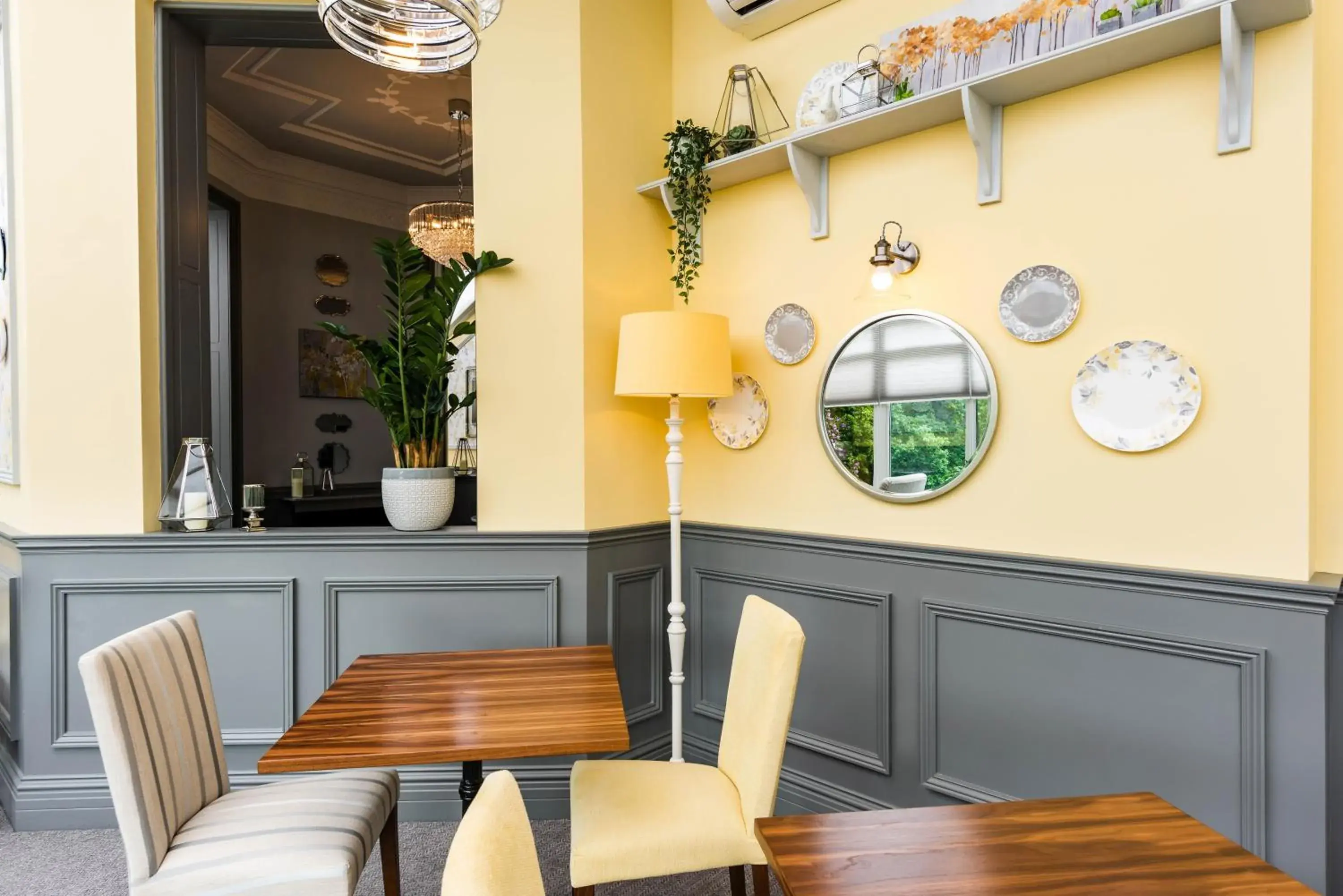 Food and drinks in Southcrest Manor Hotel, Best Western Signature Collection Food and drinks in Southcrest Manor Hotel, Best Western Signature Collection