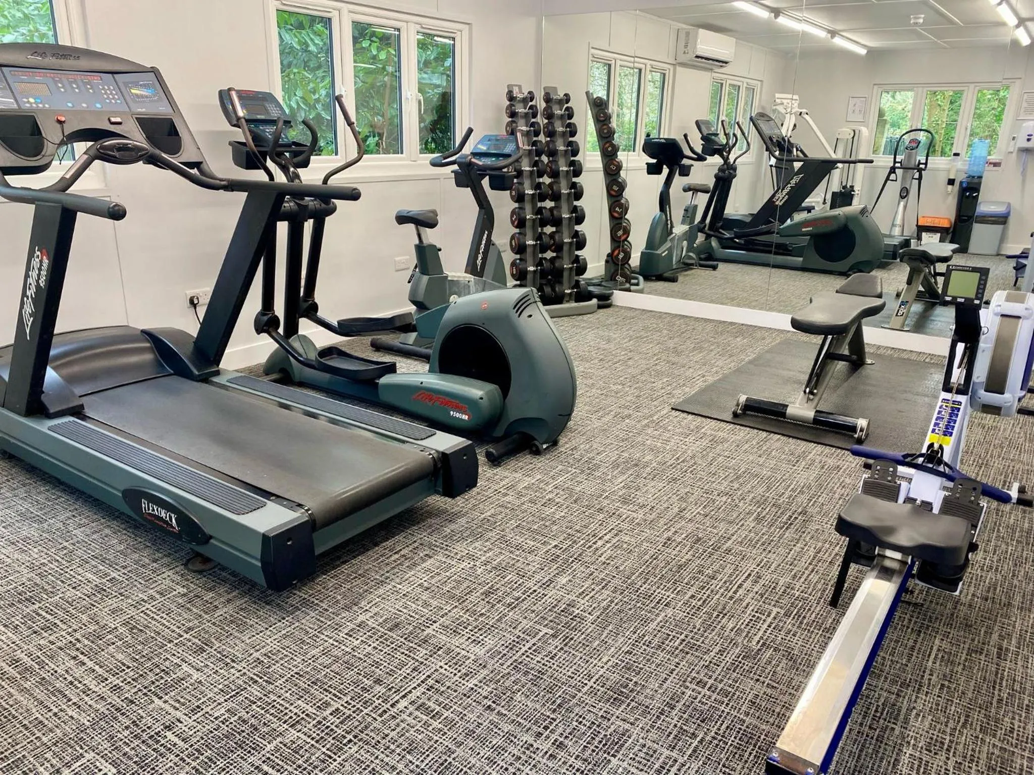 Fitness centre/facilities in Southcrest Manor Hotel, Best Western Signature Collection