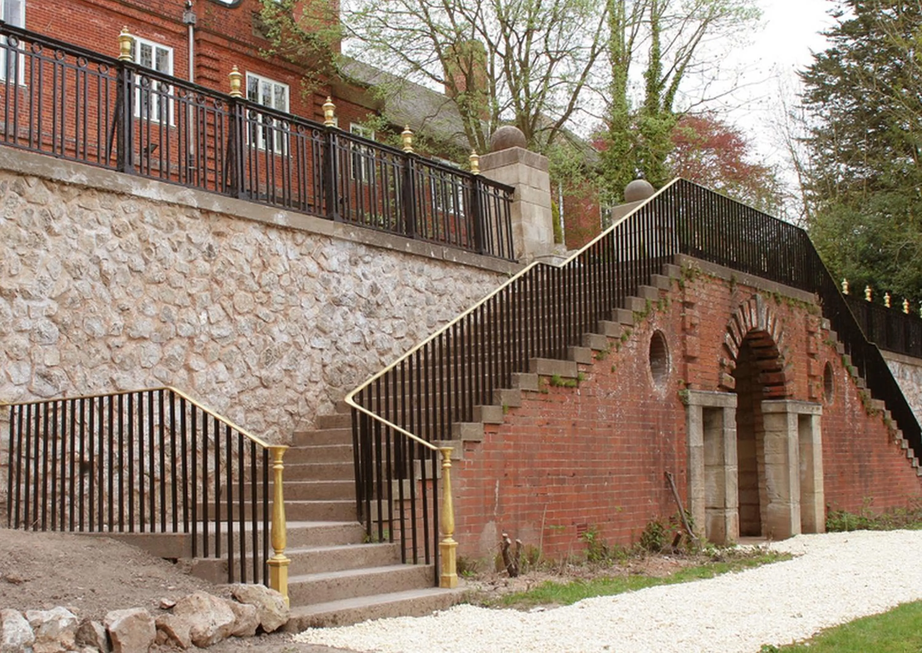 Spring in Southcrest Manor Hotel, Best Western Signature Collection