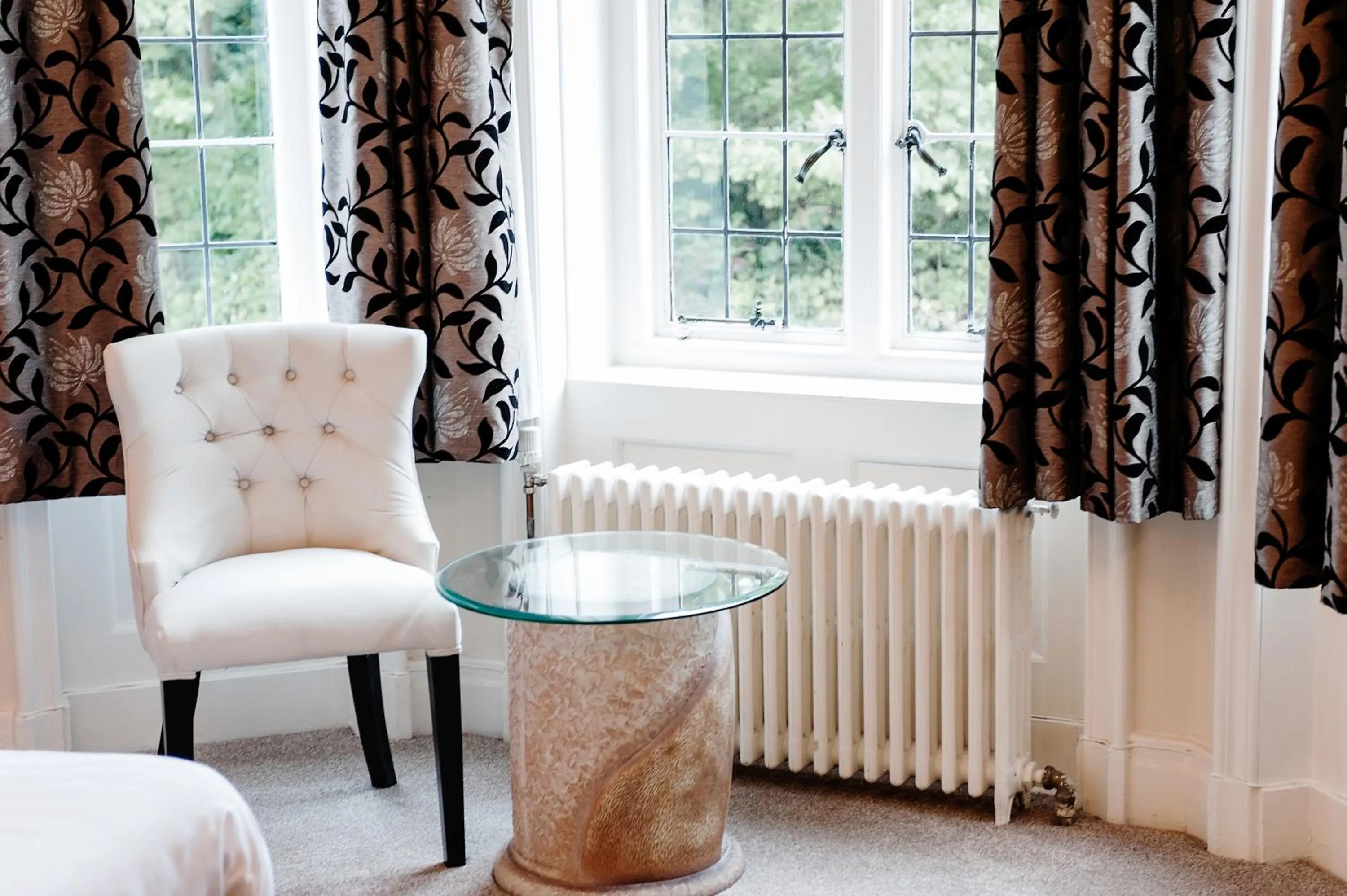 Shower in Southcrest Manor Hotel, Best Western Signature Collection