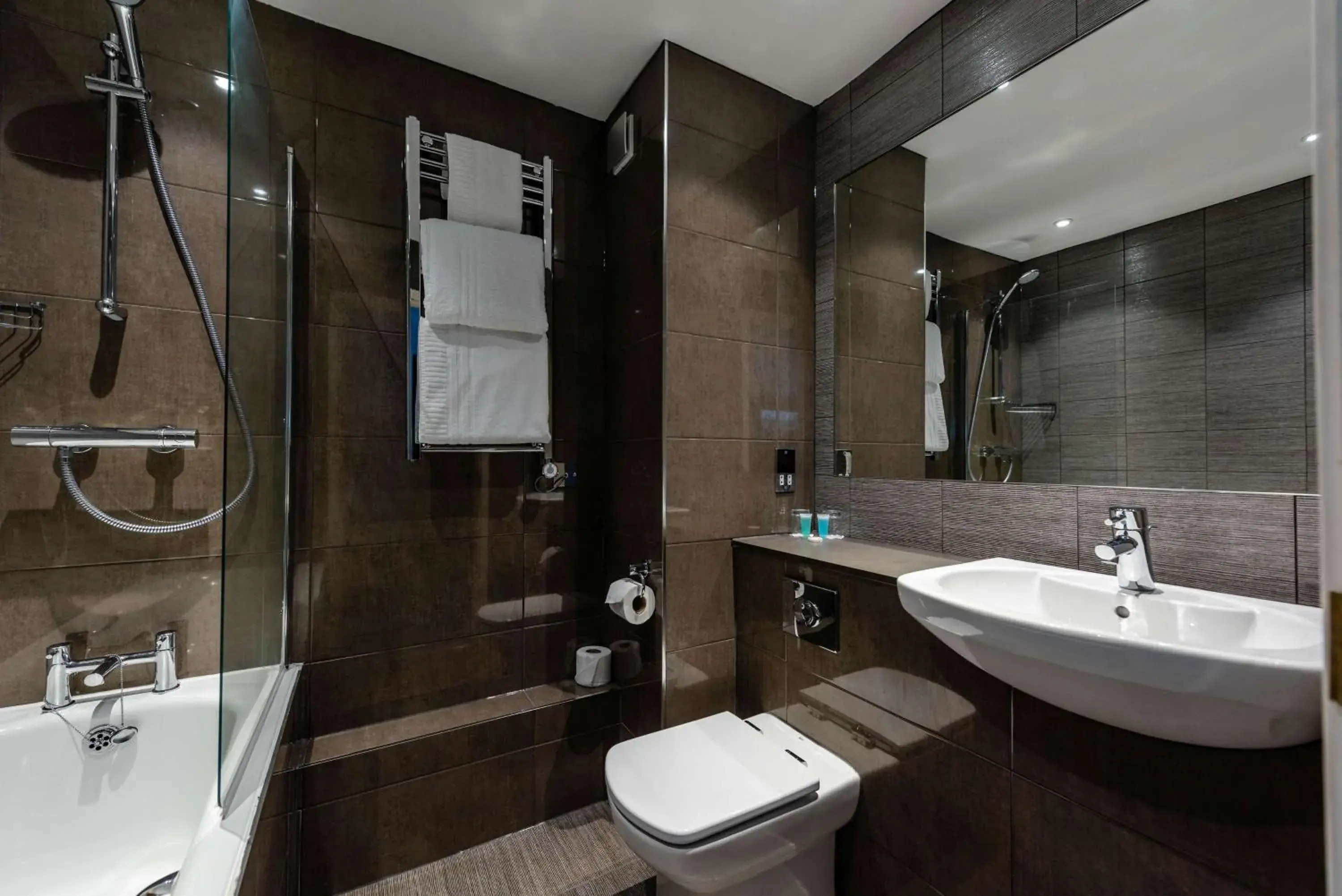 Bathroom in Southcrest Manor Hotel, Best Western Signature Collection Bathroom in Southcrest Manor Hotel, Best Western Signature Collection