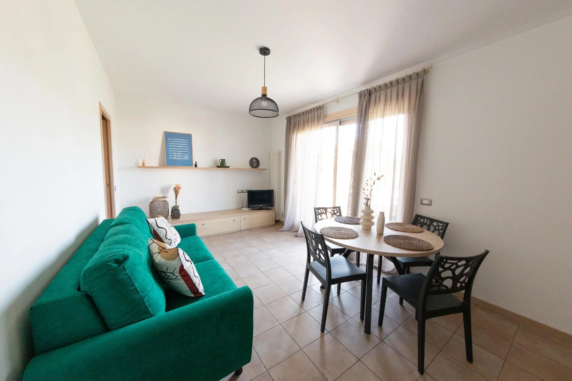 Living room in Vistaverde Harmony Apartments