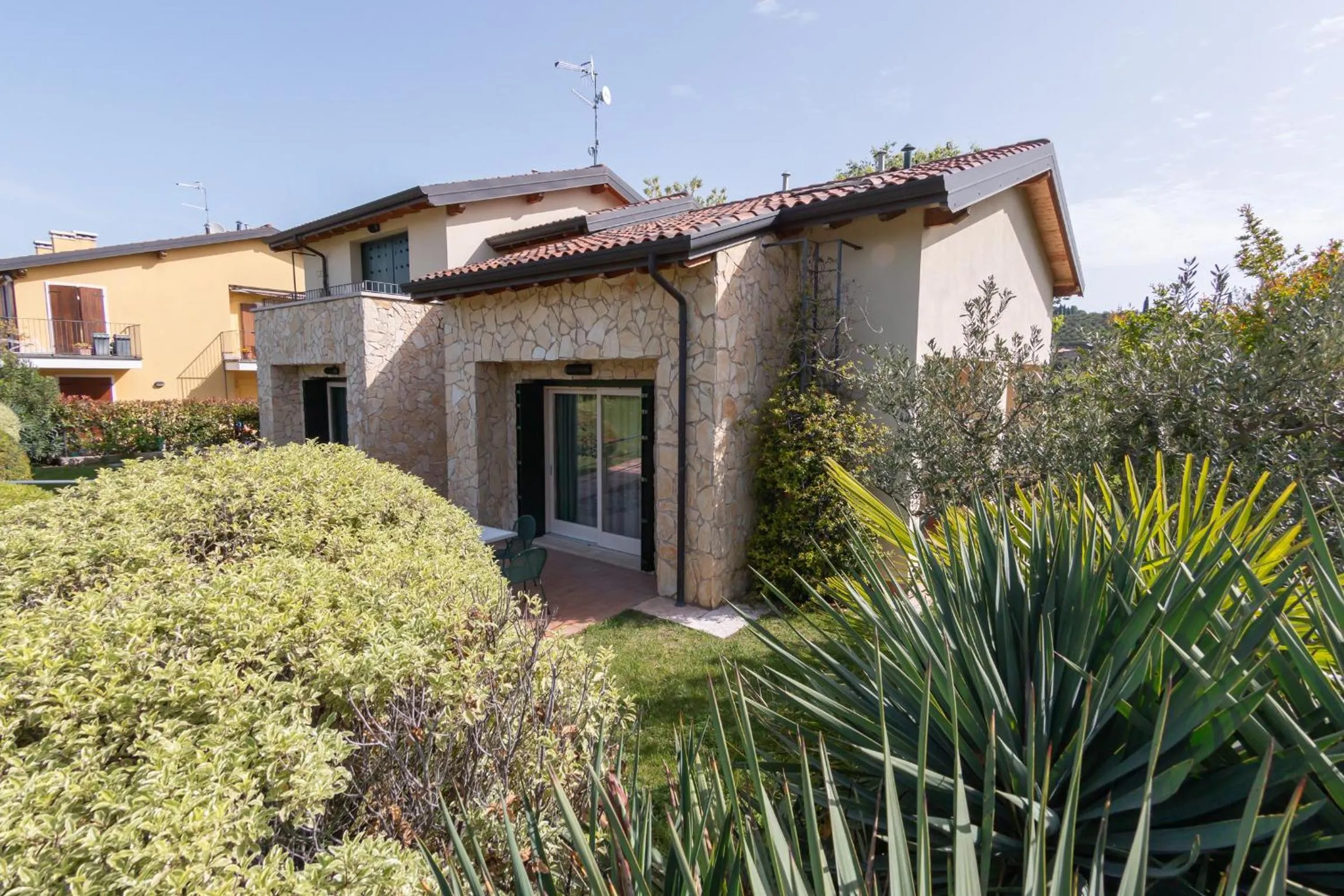 Property building in Vistaverde Harmony Apartments