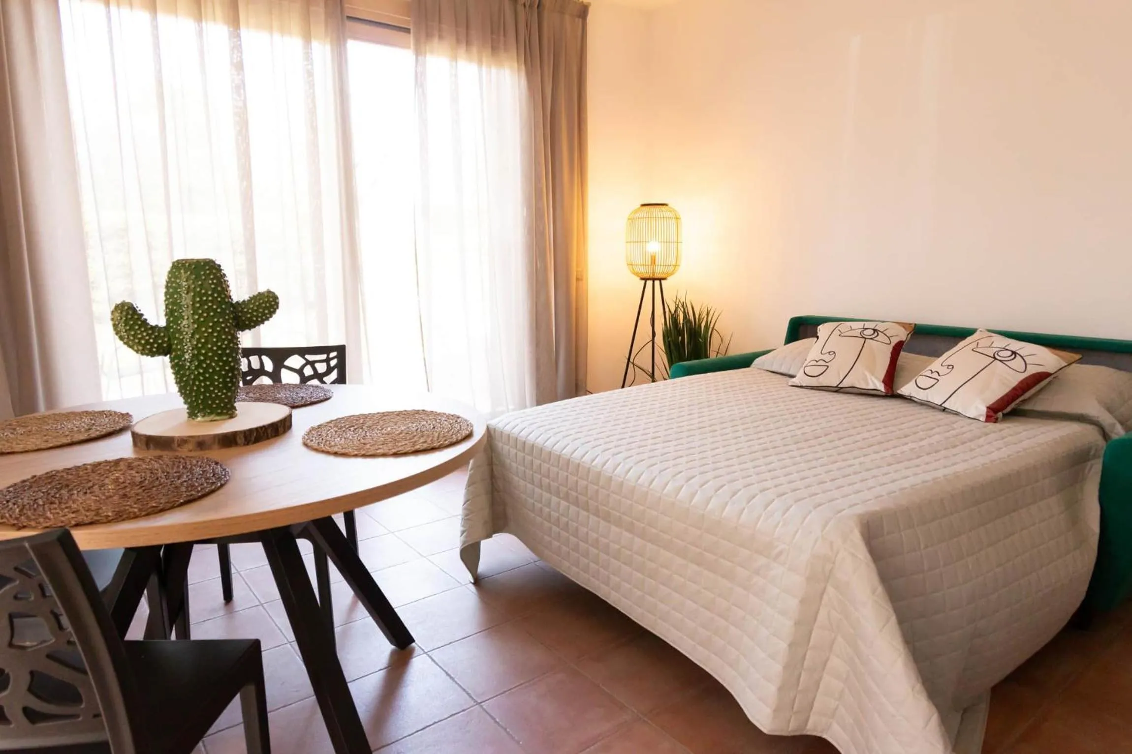 Living room, Bed in Vistaverde Harmony Apartments